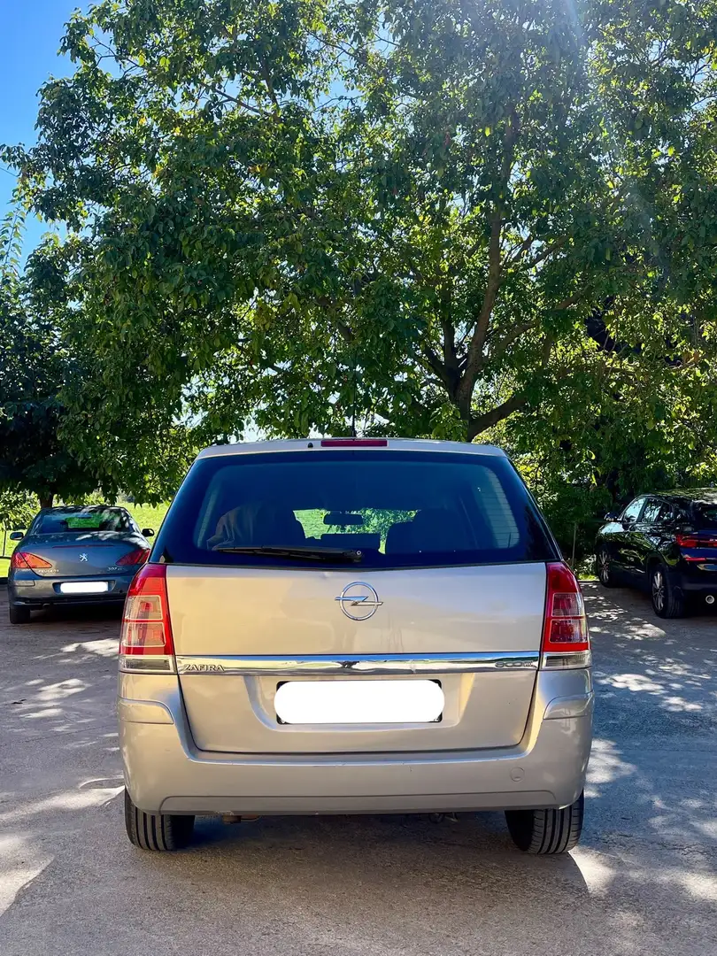 Opel Zafira 1.7CDTi Essentia - 2