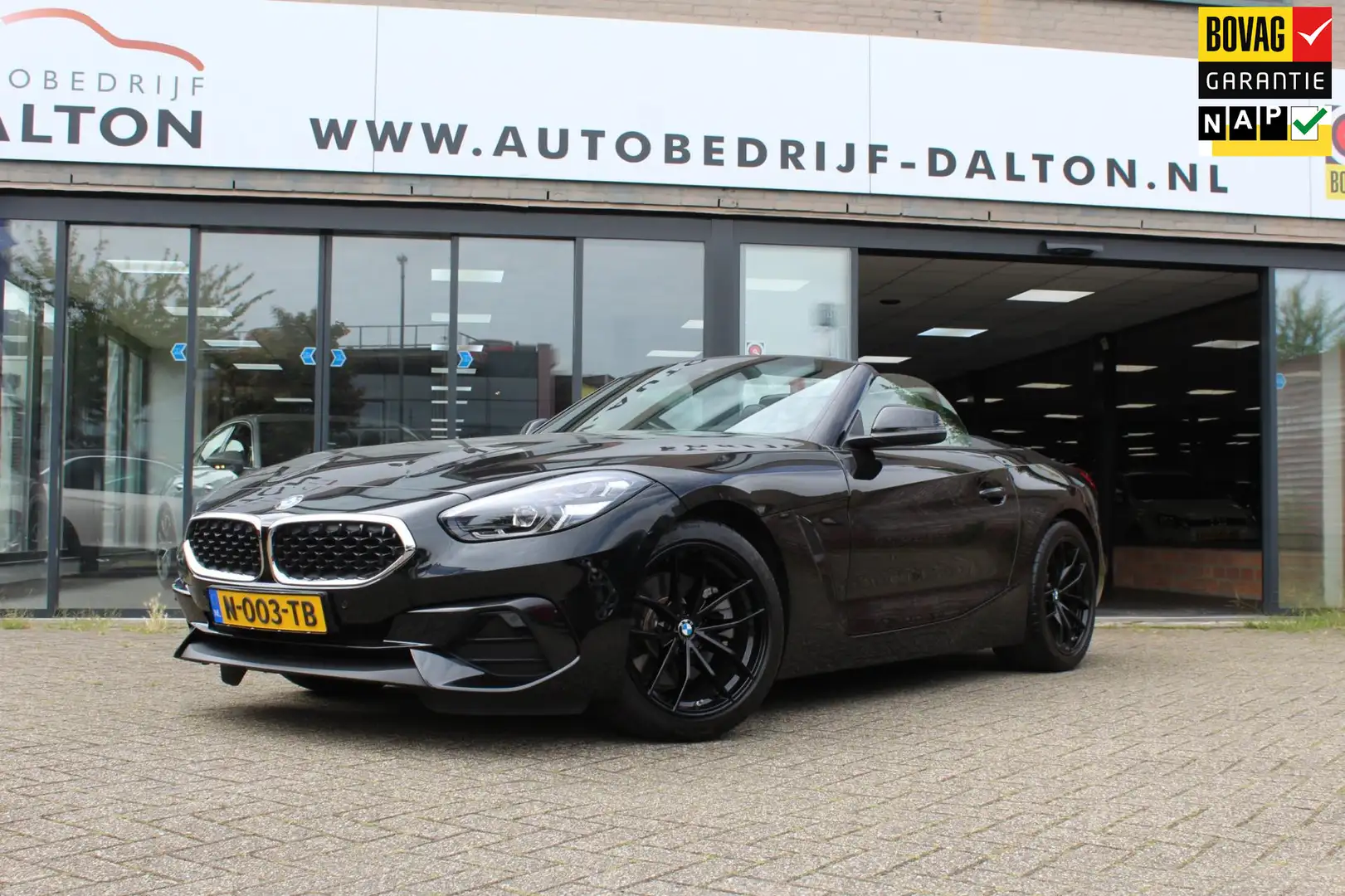 BMW Z4 Roadster SDrive (AUTOMAAT) 20i ORIG. NL / 18" LM / Zwart - 1