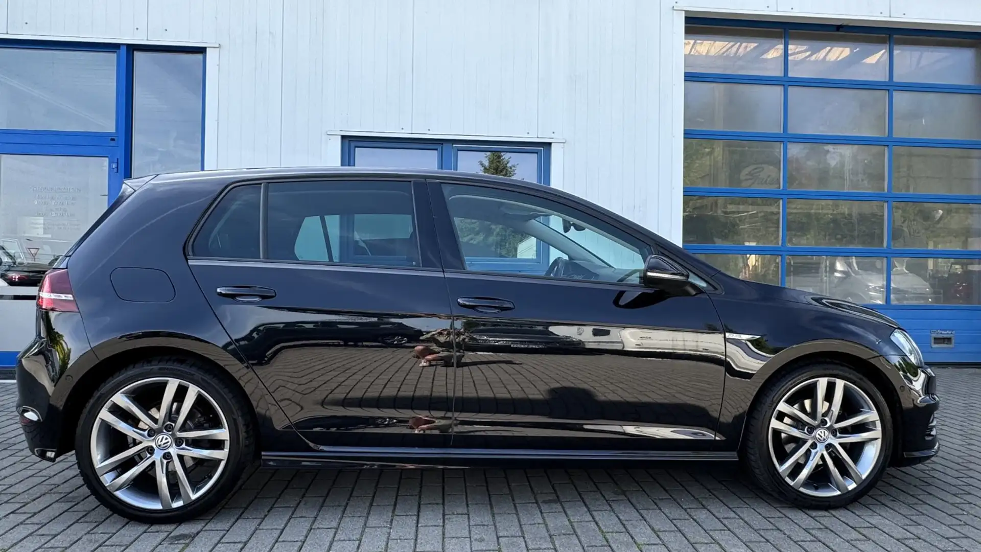 Volkswagen Golf VII 1.4 TSI Cup R-LINE TOP Noir - 2