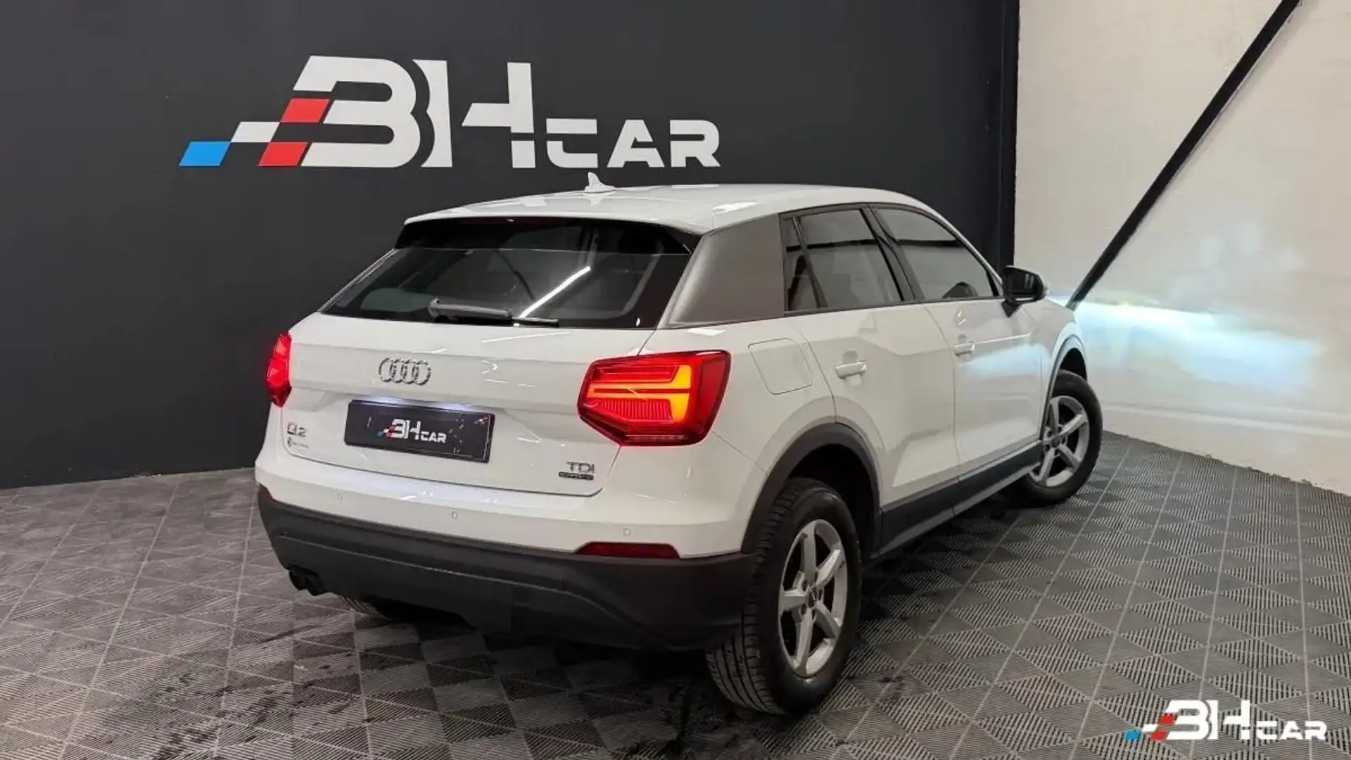 Audi Q2 2.0 TDI 190 DESIGN QUATTRO S-TRONIC / Suivi COMPLET / Origine FRANCE Wit - 2