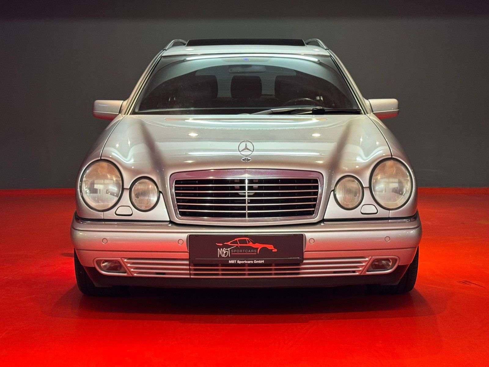 Second hand Mercedes Benz E-Class 320
