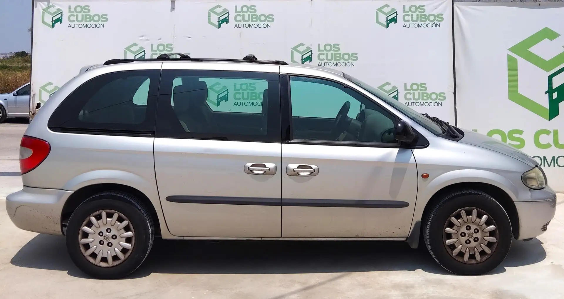 Chrysler Voyager 2.5 CRD LX Gris - 2