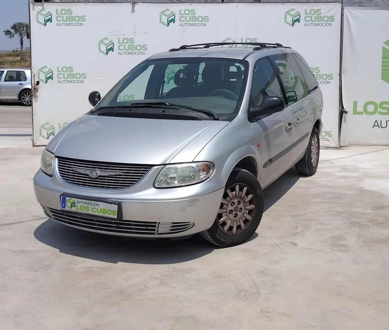 Chrysler Voyager 2.5 CRD LX Gris - 1