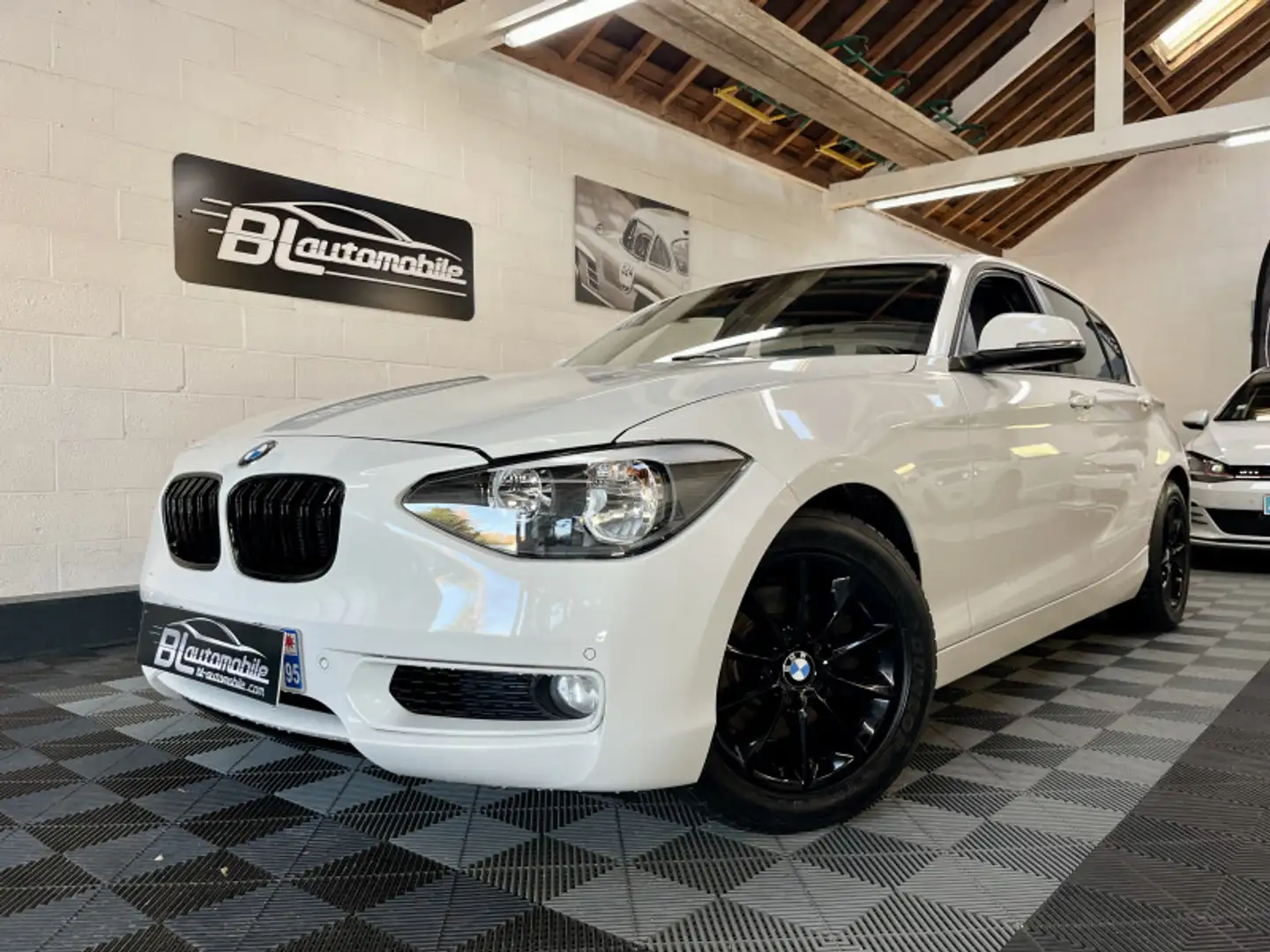 BMW 118 (F21/F20) 118IA 170CH URBANLIFE 5P Blanco - 1