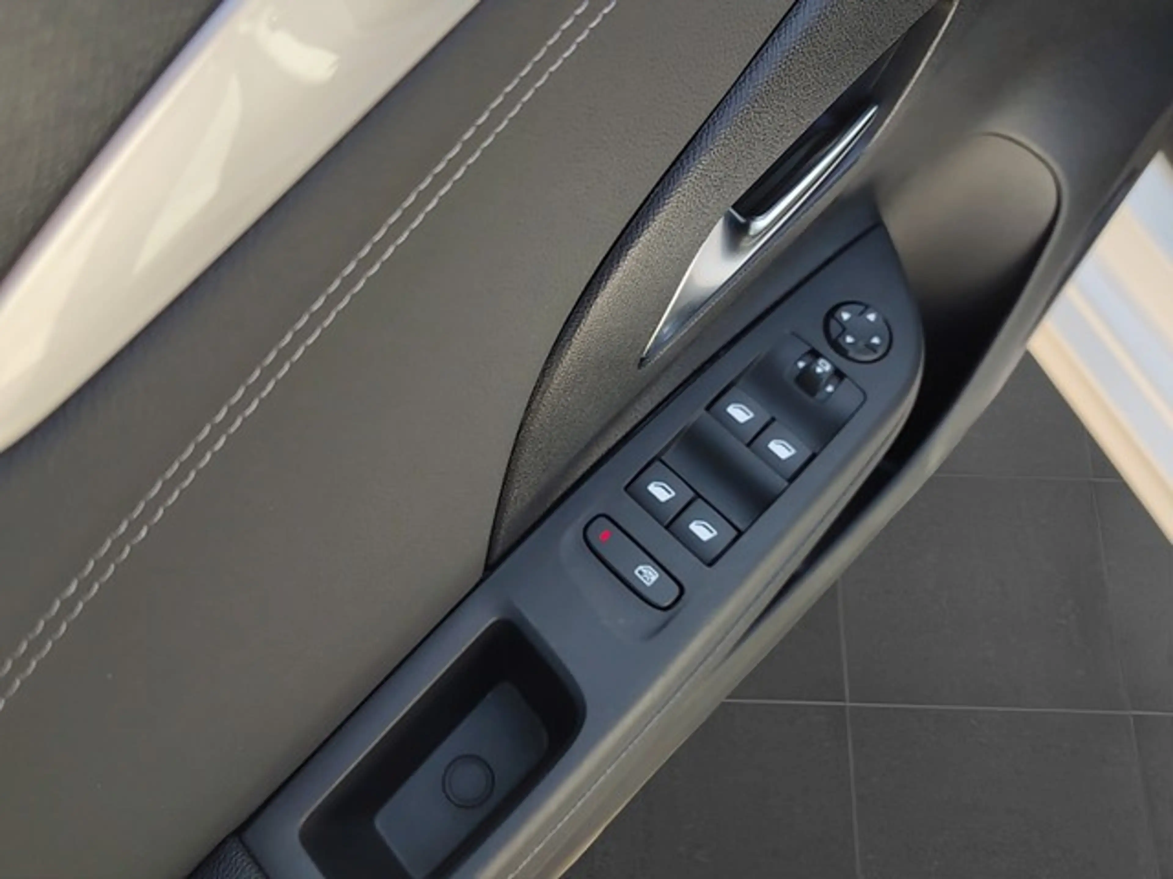 Opel Corsa-e Corsa, ELEGANCE, 1.2 55 kW (75 PS), MT5, S/S AL... — photo 14