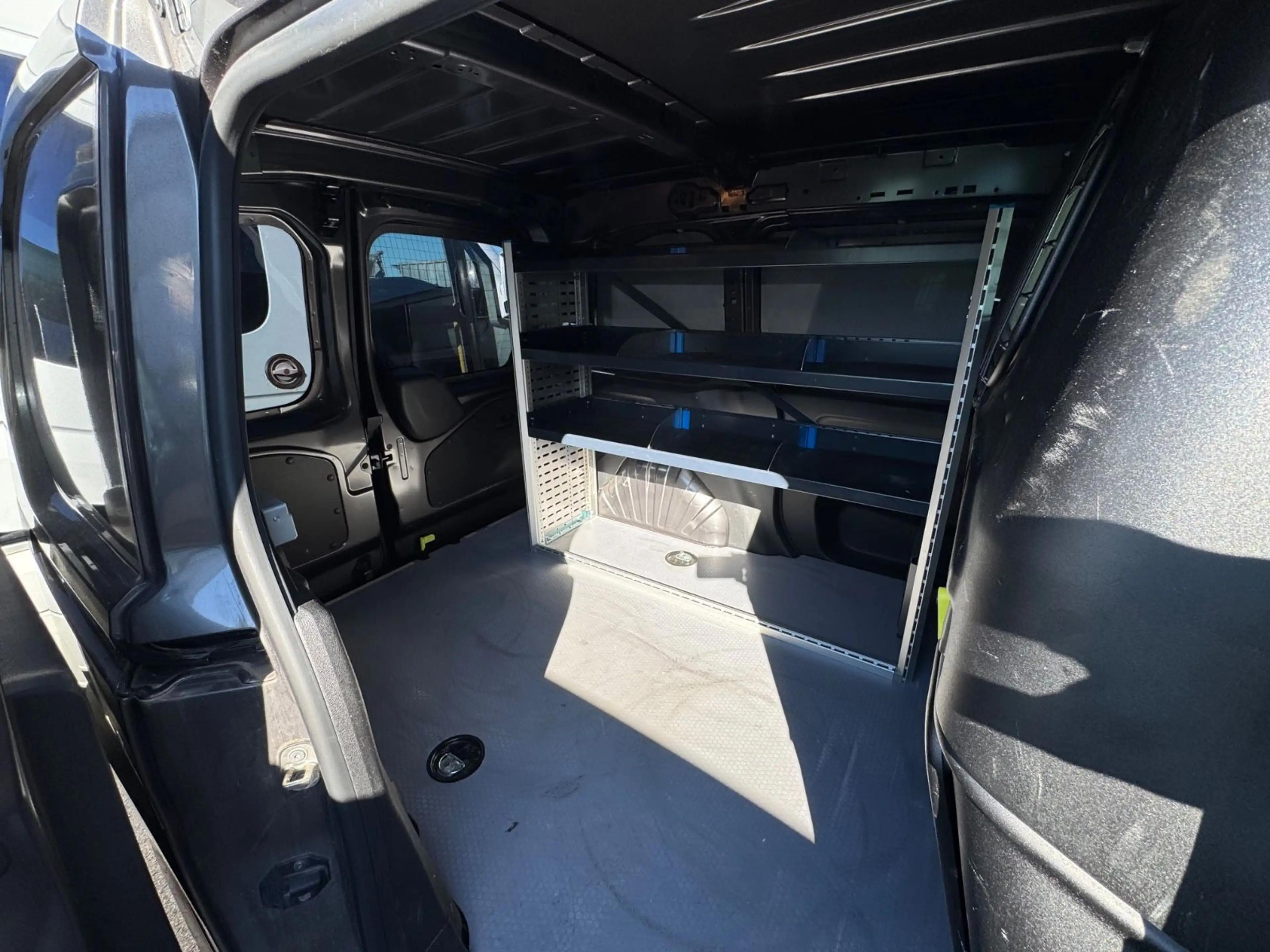 Peugeot Partner Premium L1 5 Stück Klima PDC Navi — photo 10