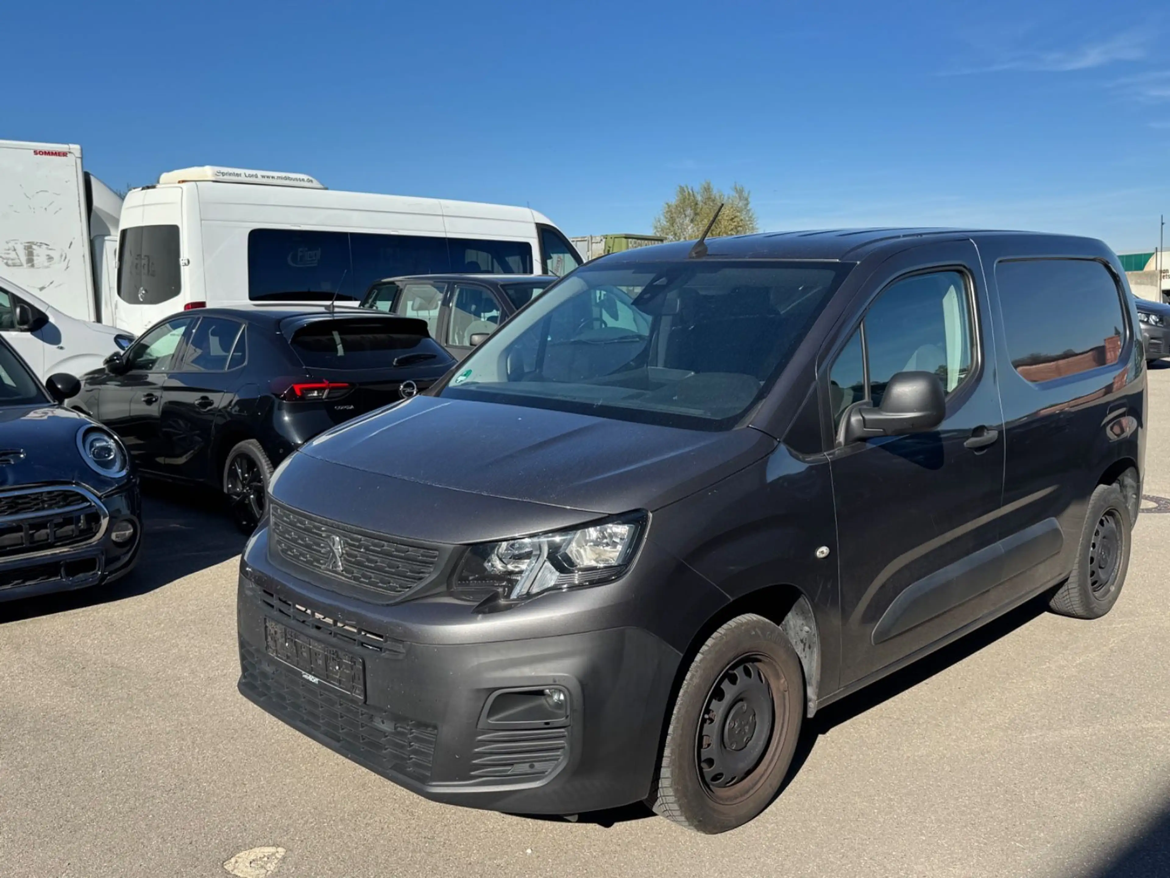 Peugeot Partner Premium L1 5 Stück Klima PDC Navi