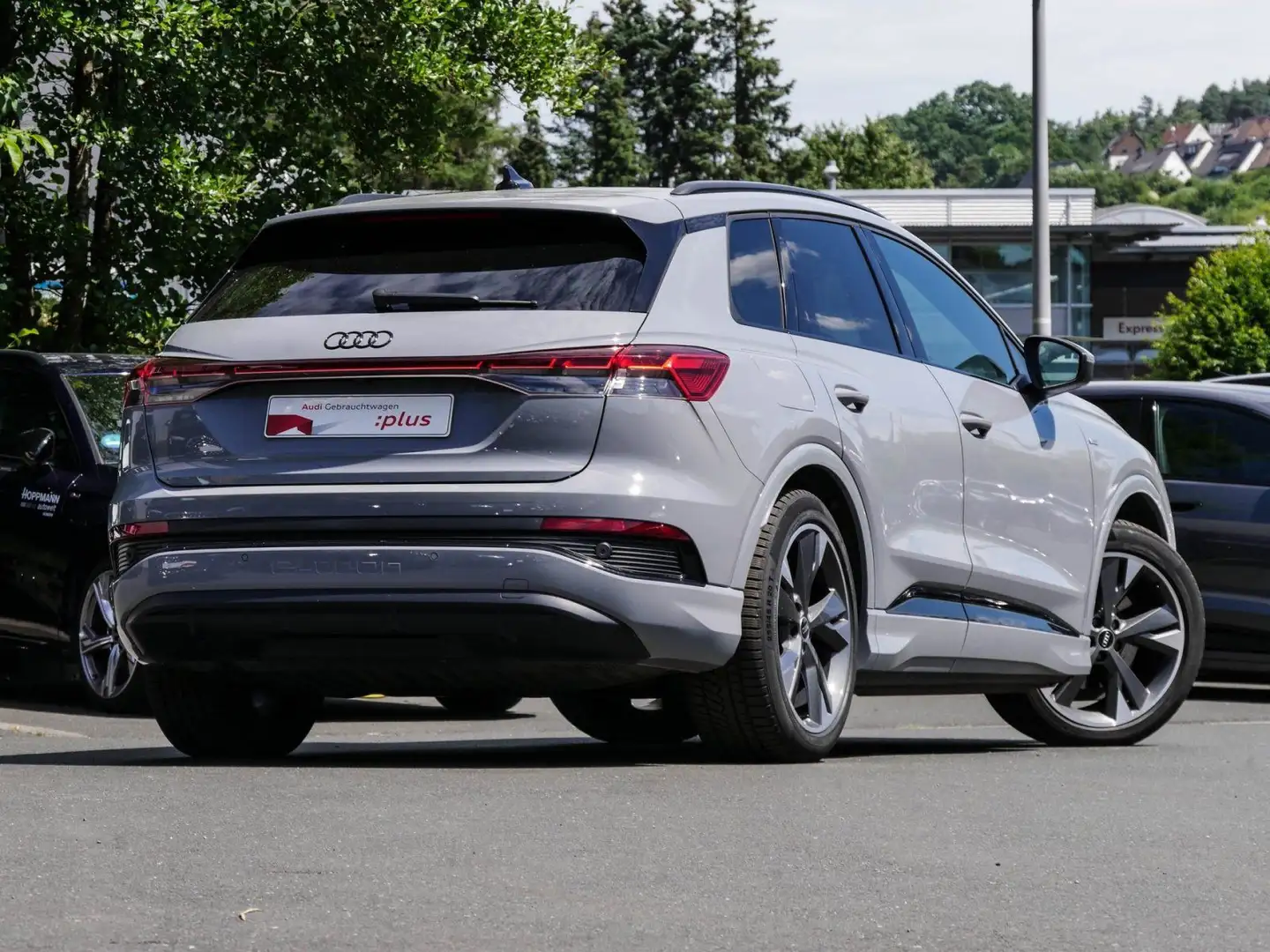 Audi Q4 e-tron nza 35 S-Line Black Matrix-LED Kamera Grau - 2