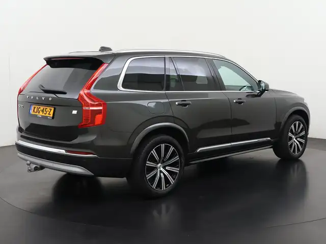 Volvo XC90 view 4