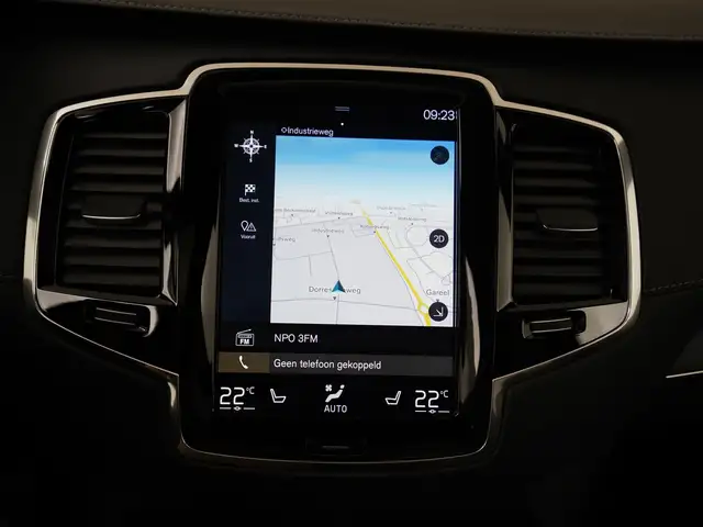 Volvo XC90 view 14