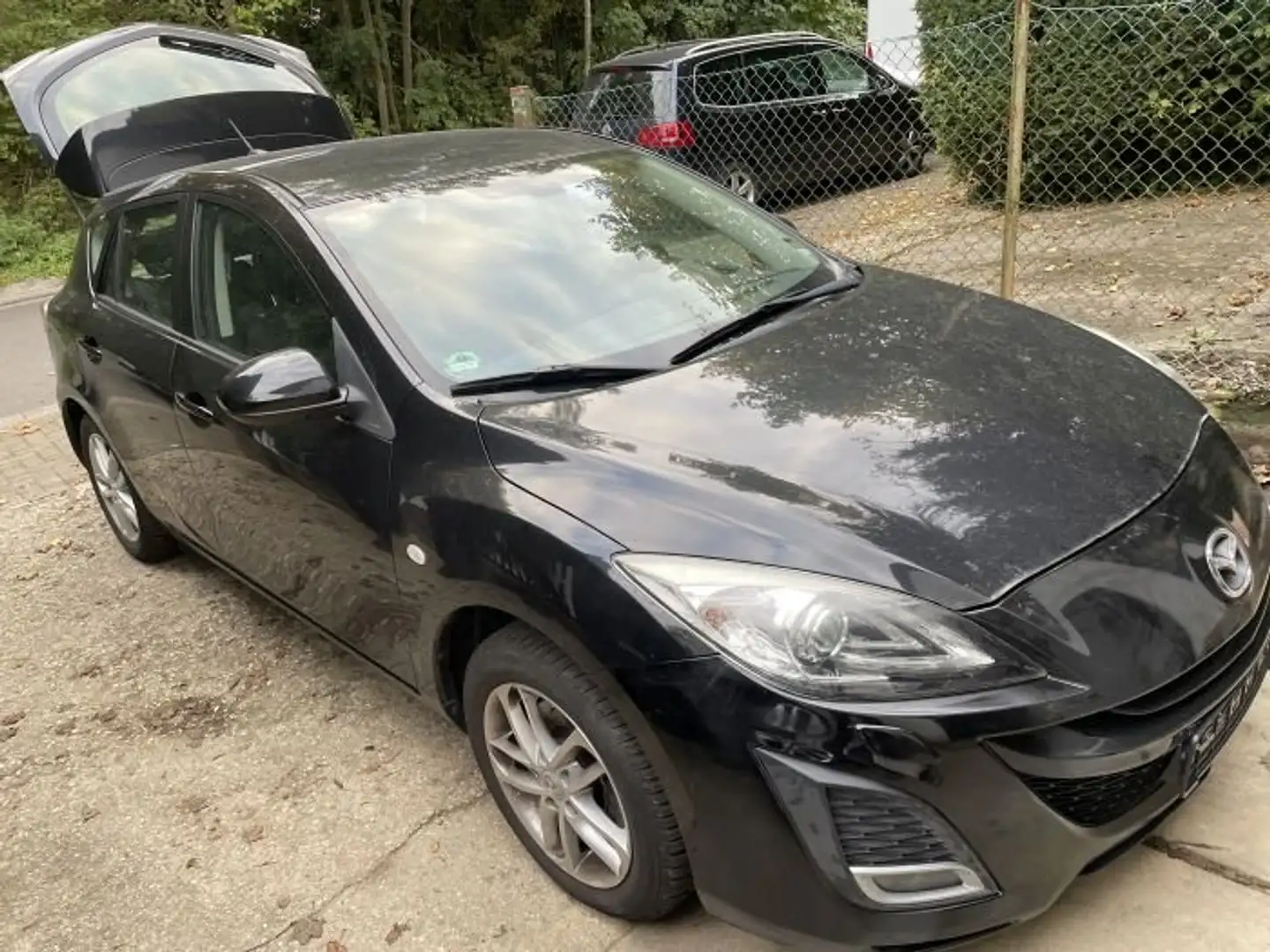 Mazda 3 3 Fließheck 2.0 MZR DISI High-Line/KeylessGO Schwarz - 2
