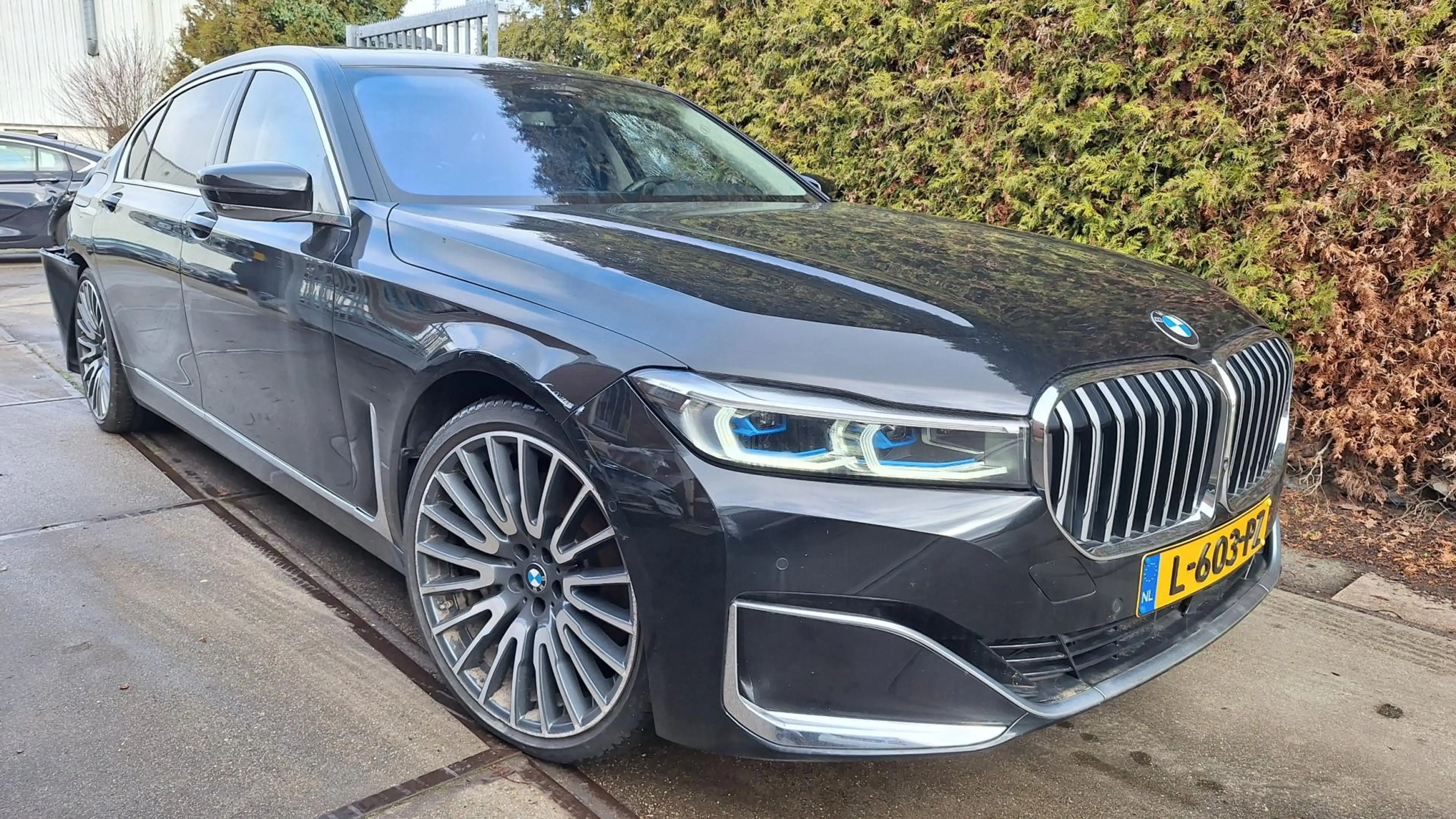 BMW 745 7-serie 745Le xDrive High Executive — photo 4
