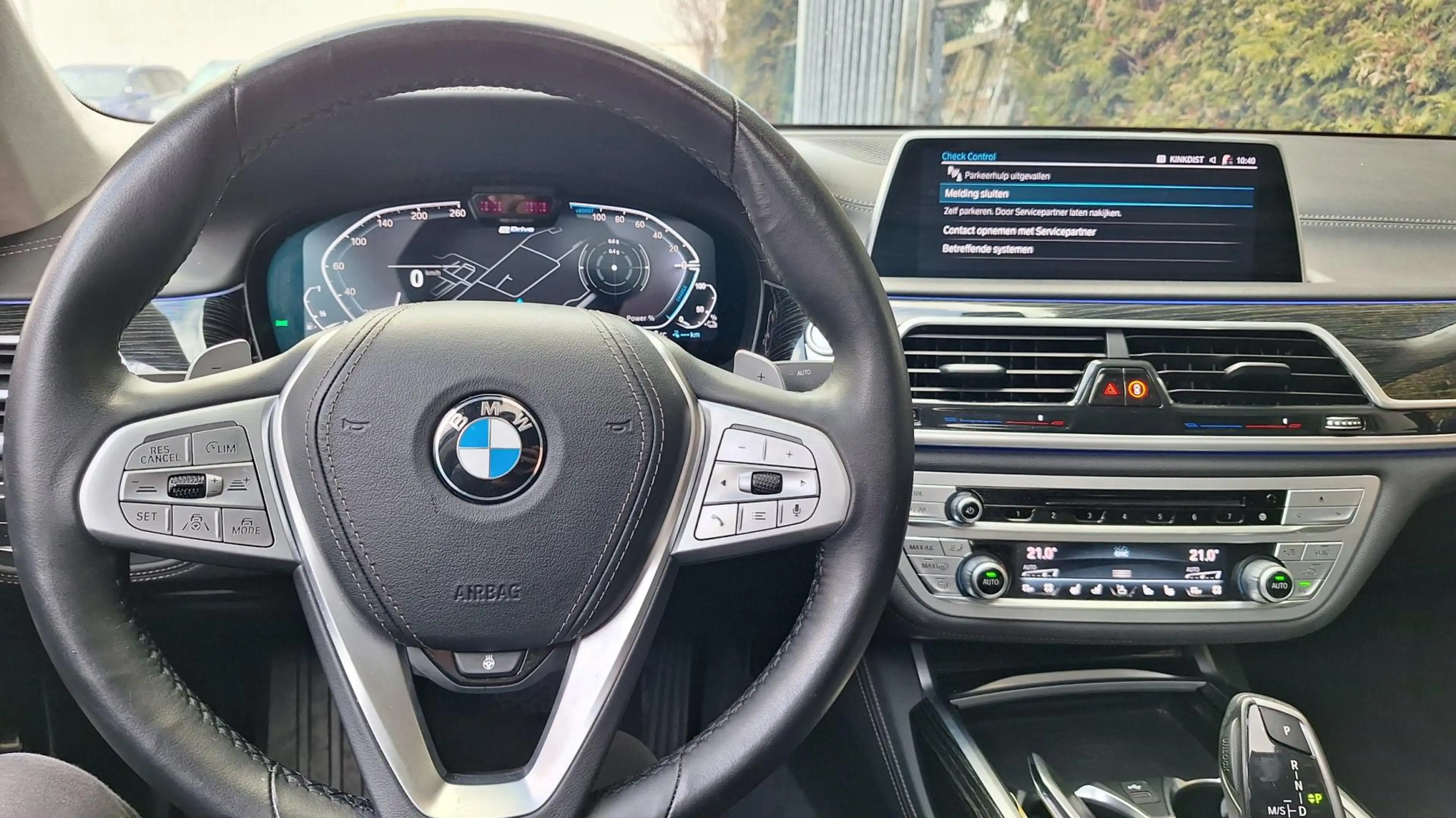 BMW 745 7-serie 745Le xDrive High Executive — photo 10