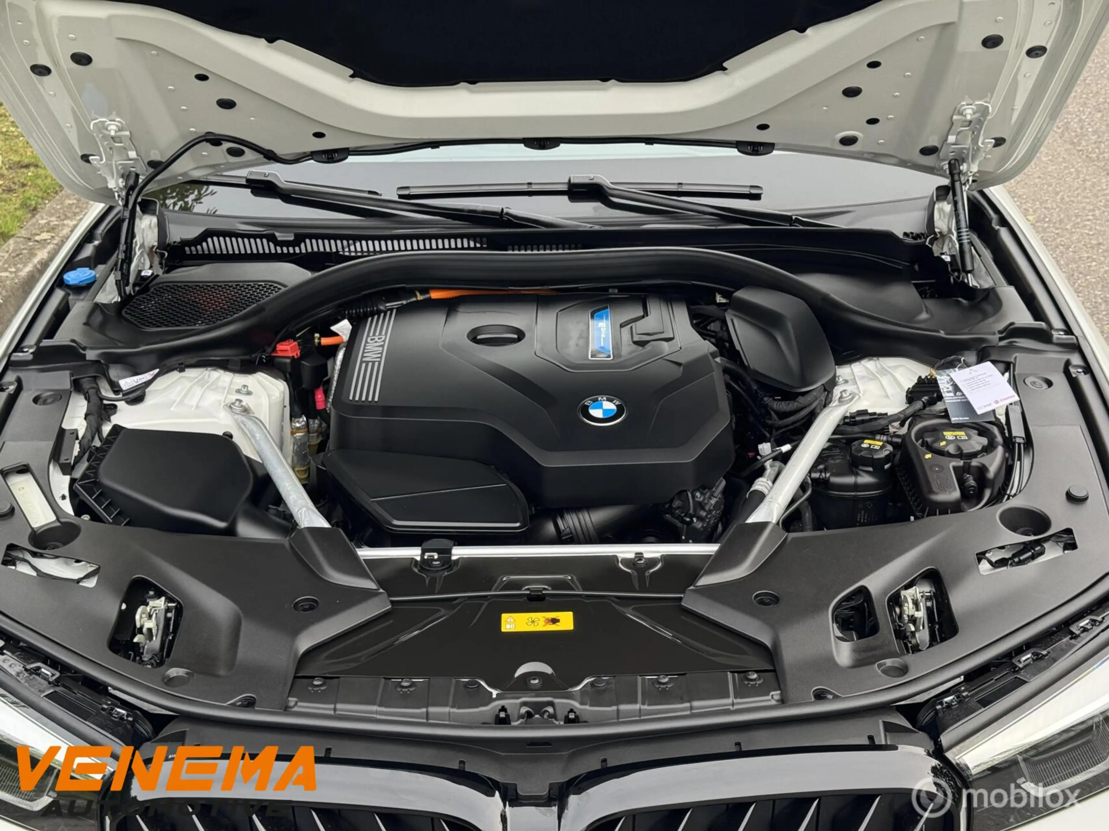 BMW 530 5-serie Touring 530e Business Edition Plus Sensate — photo 8