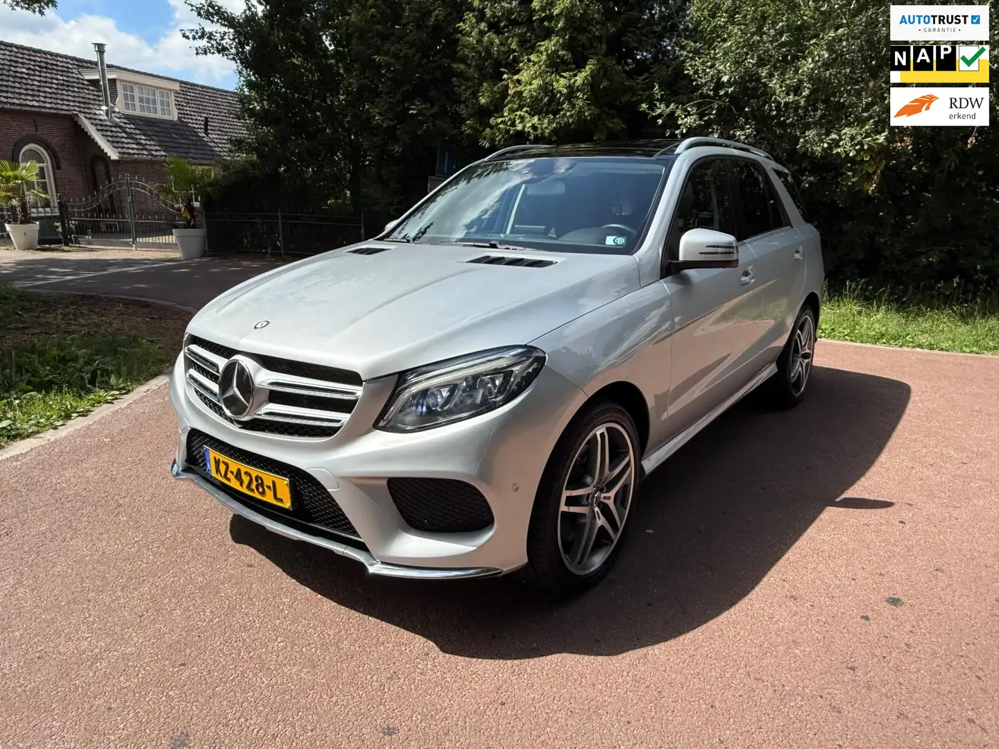 Mercedes-Benz GLE 500 e 4MATIC AMG Sport Edition / Navi / Pano / Xenon / Gris - 1