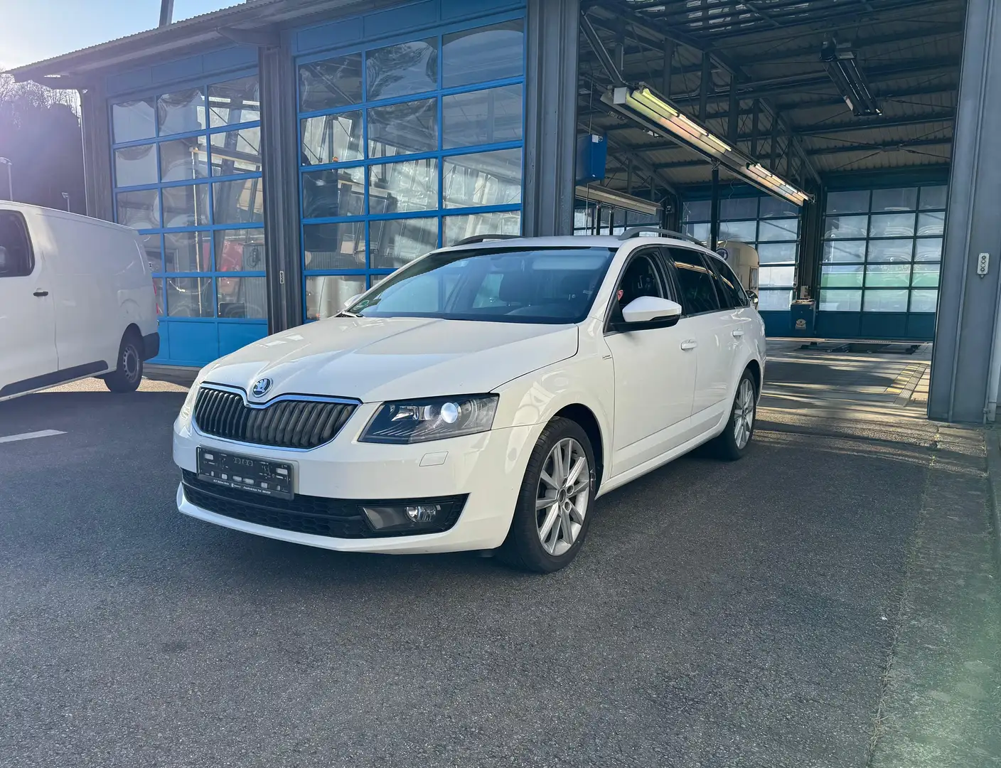 Skoda Octavia Elegance 2.0TDI 8Fach LED 05/2027 Fehér - 2