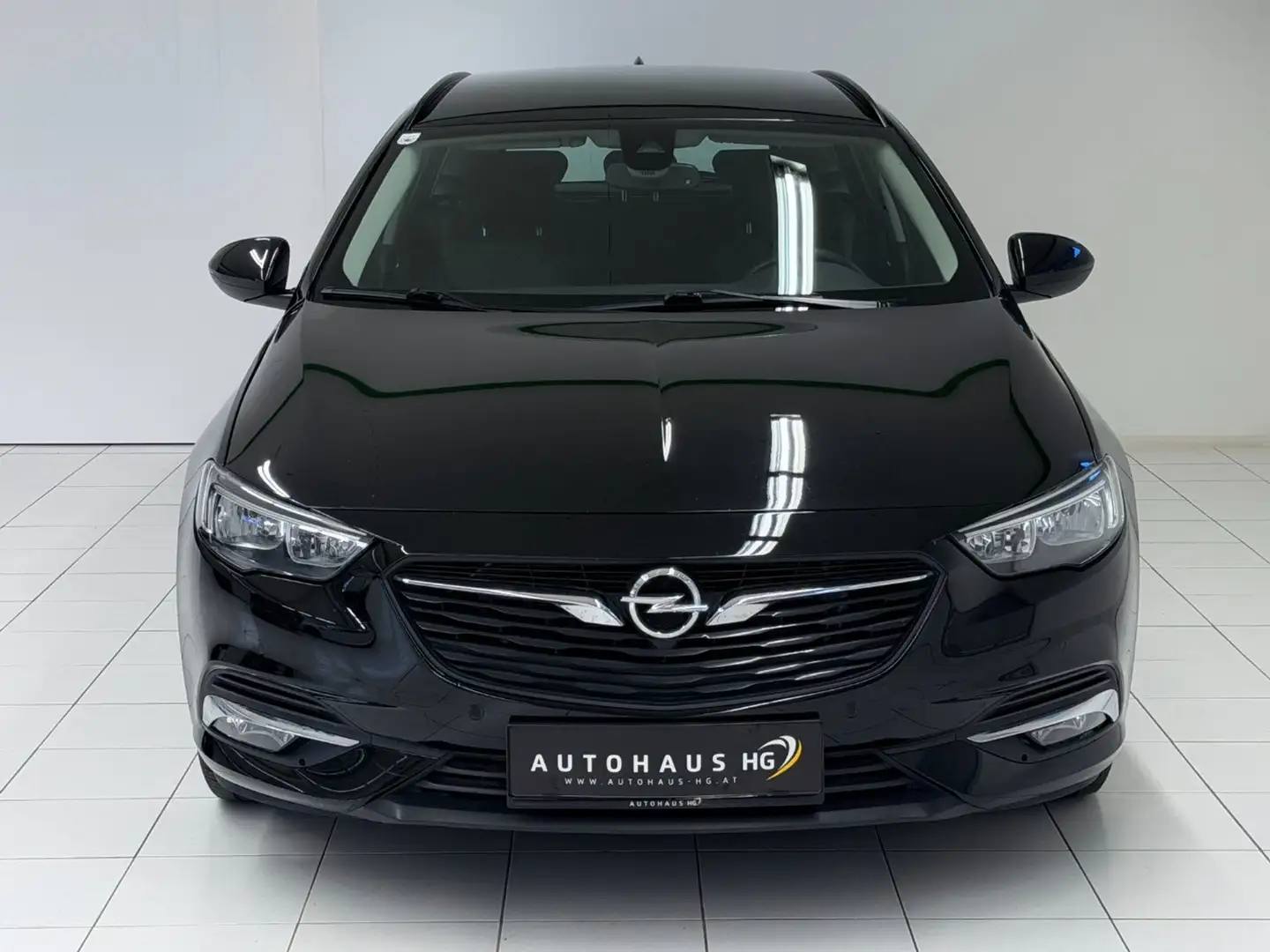 Opel Insignia Sports Tourer 1.6 CDTI Edition*AHK*NAVI*KEYLESS* Schwarz - 2