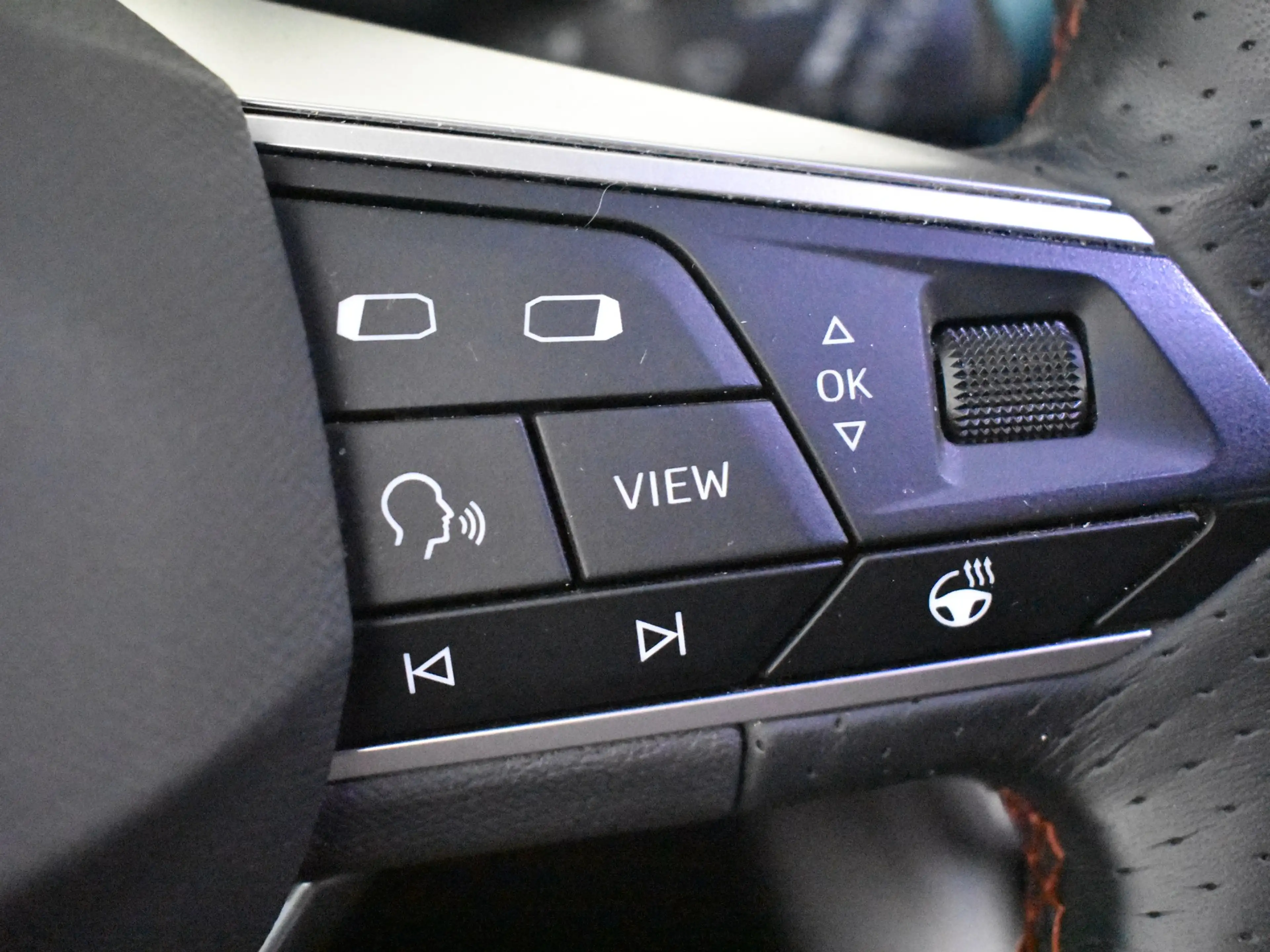 SEAT Leon e-Hybrid Sportstourer 1.4 TSI eHybrid PHEV FR Business Inte — photo 17
