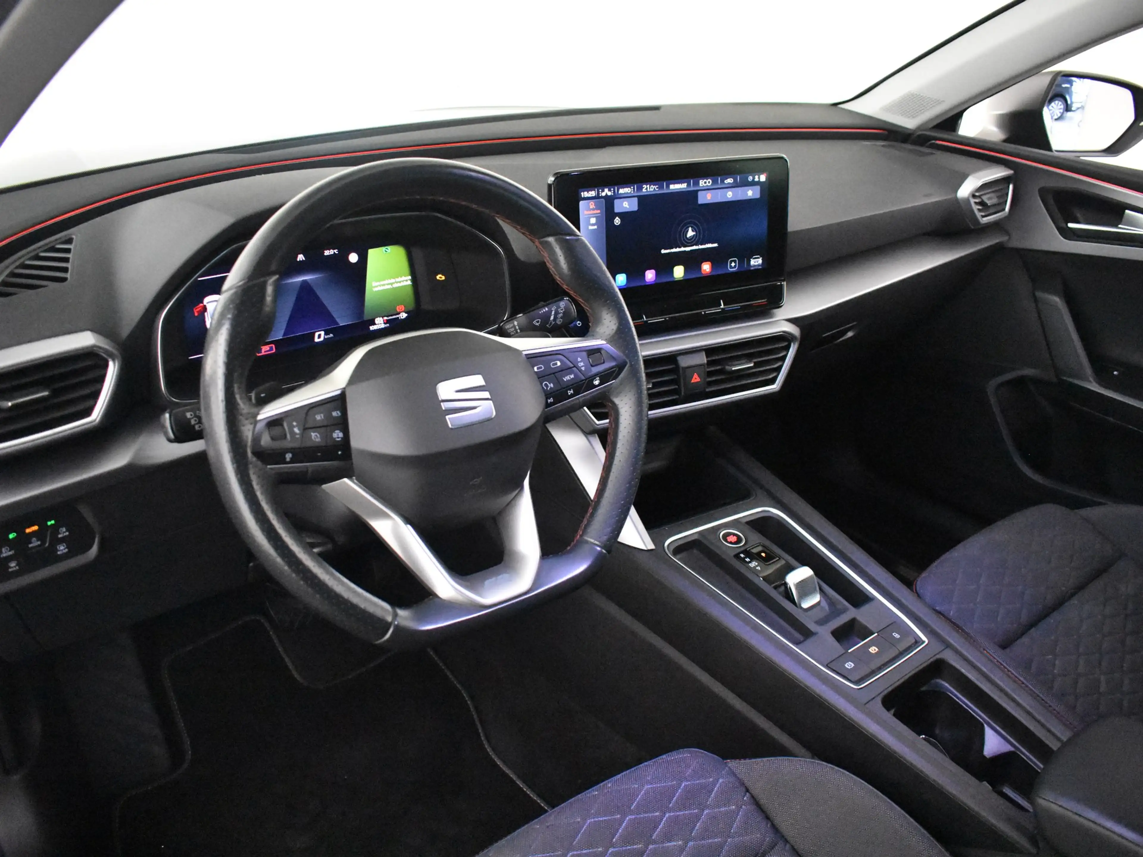 SEAT Leon e-Hybrid Sportstourer 1.4 TSI eHybrid PHEV FR Business Inte — photo 4