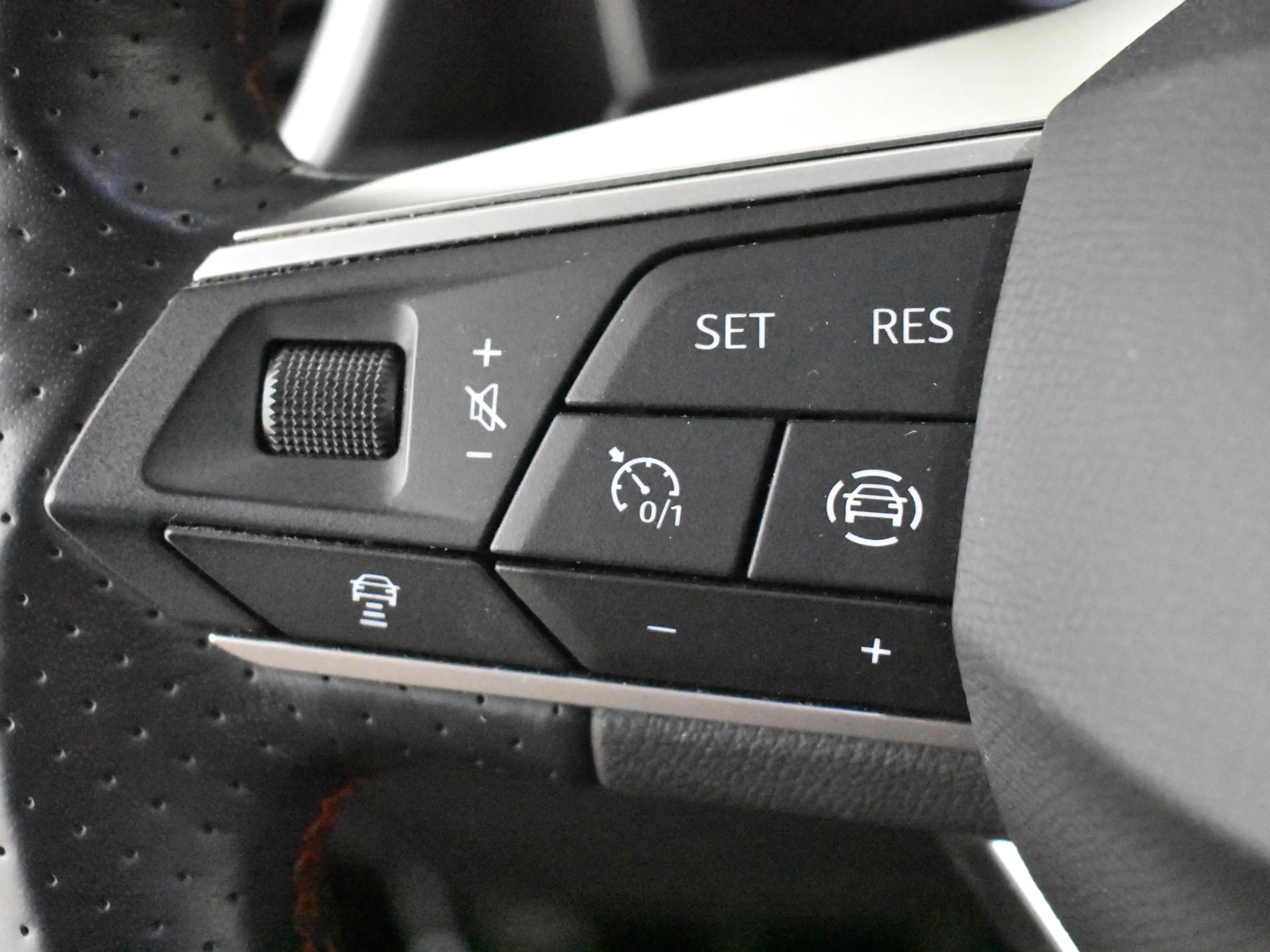 SEAT Leon e-Hybrid Sportstourer 1.4 TSI eHybrid PHEV FR Business Inte — photo 15