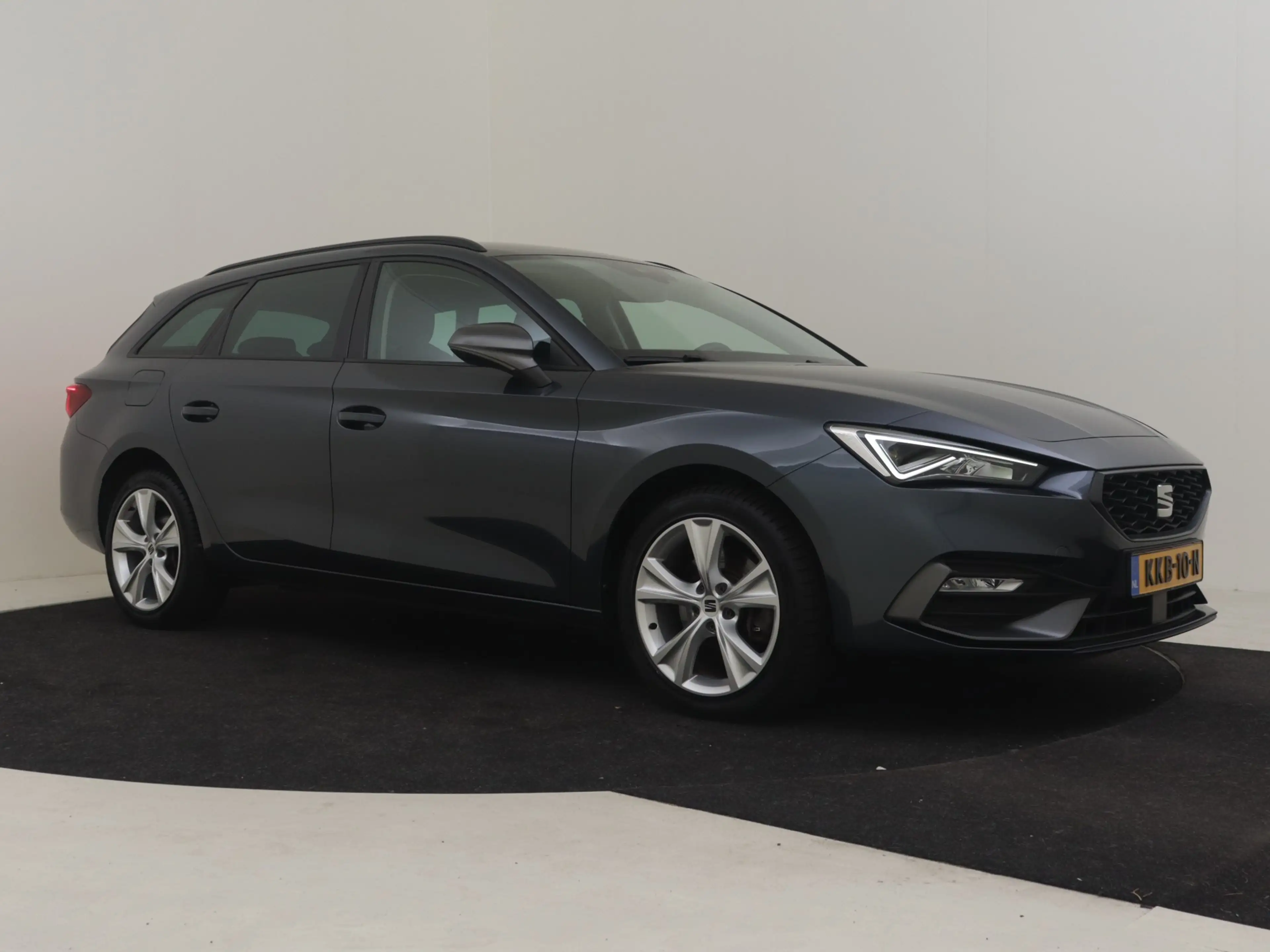SEAT Leon e-Hybrid Sportstourer 1.4 TSI eHybrid PHEV FR Business Inte — photo 28
