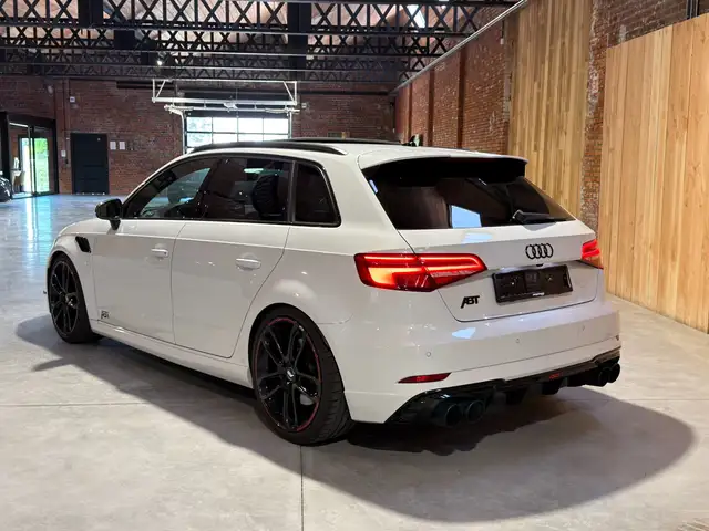 Audi RS3 view 5