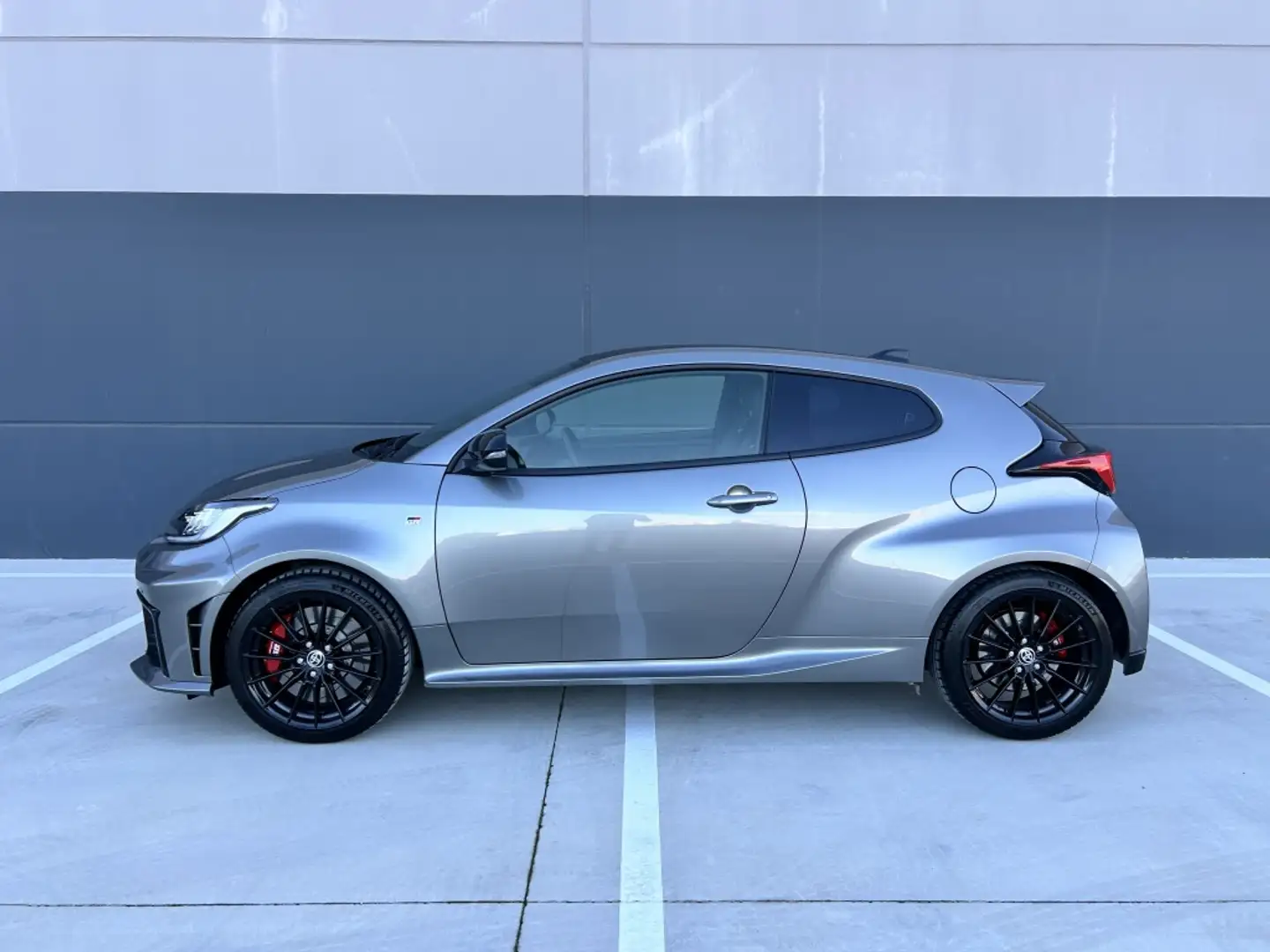 Toyota Yaris GR RZ Aut. Gris - 2