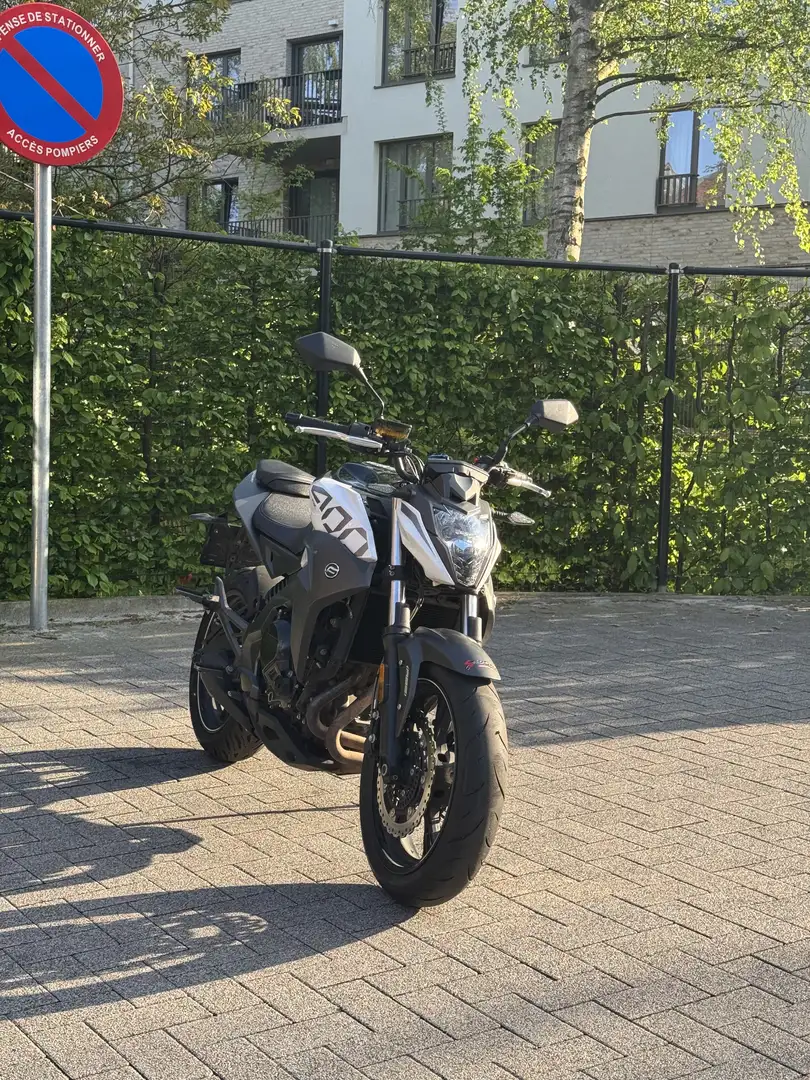 CFMOTO 400 NK - 1