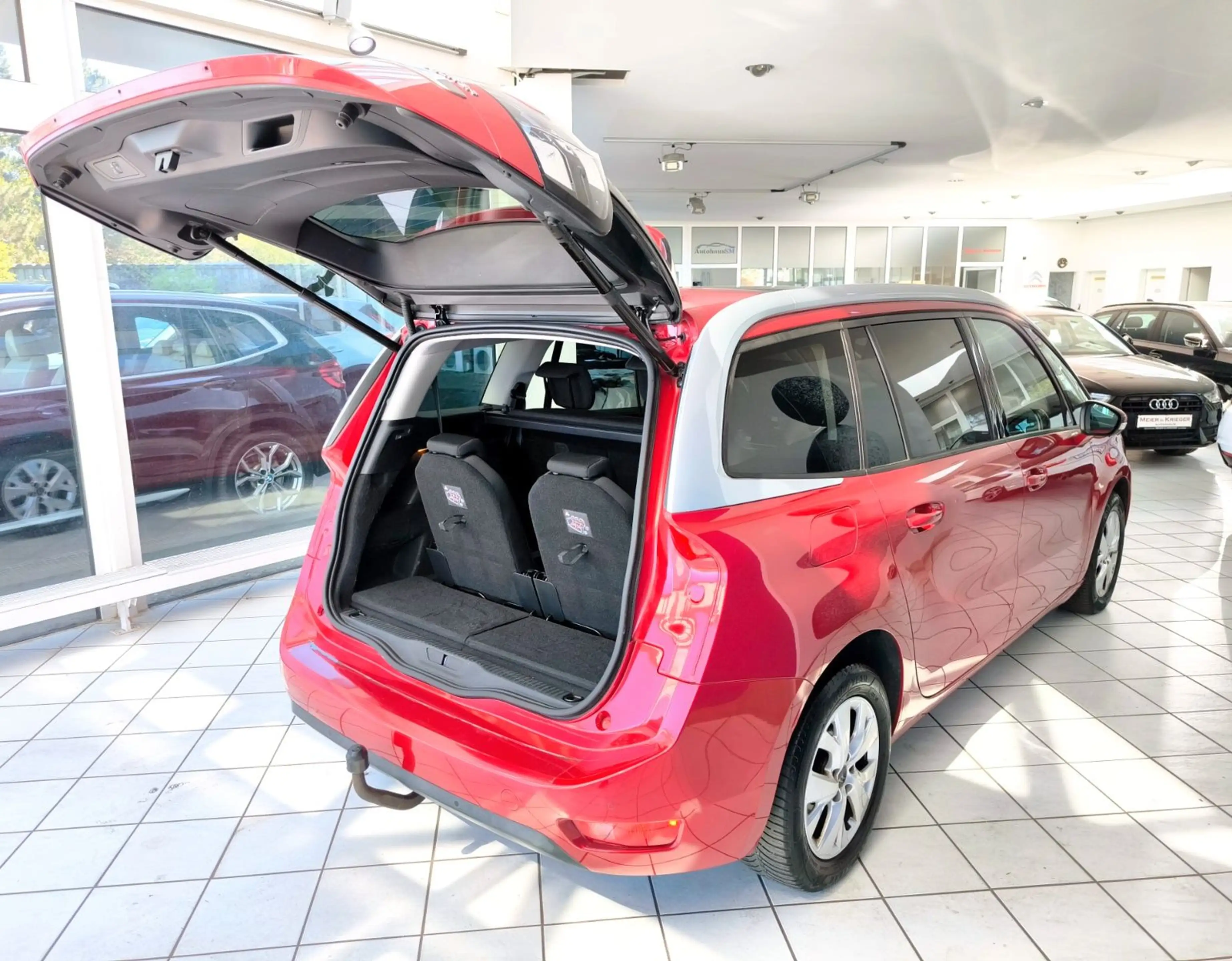 Citroen Grand C4 Picasso Grand C4*Selection*Panorama*Ahk*7 Sitzer* — photo 13