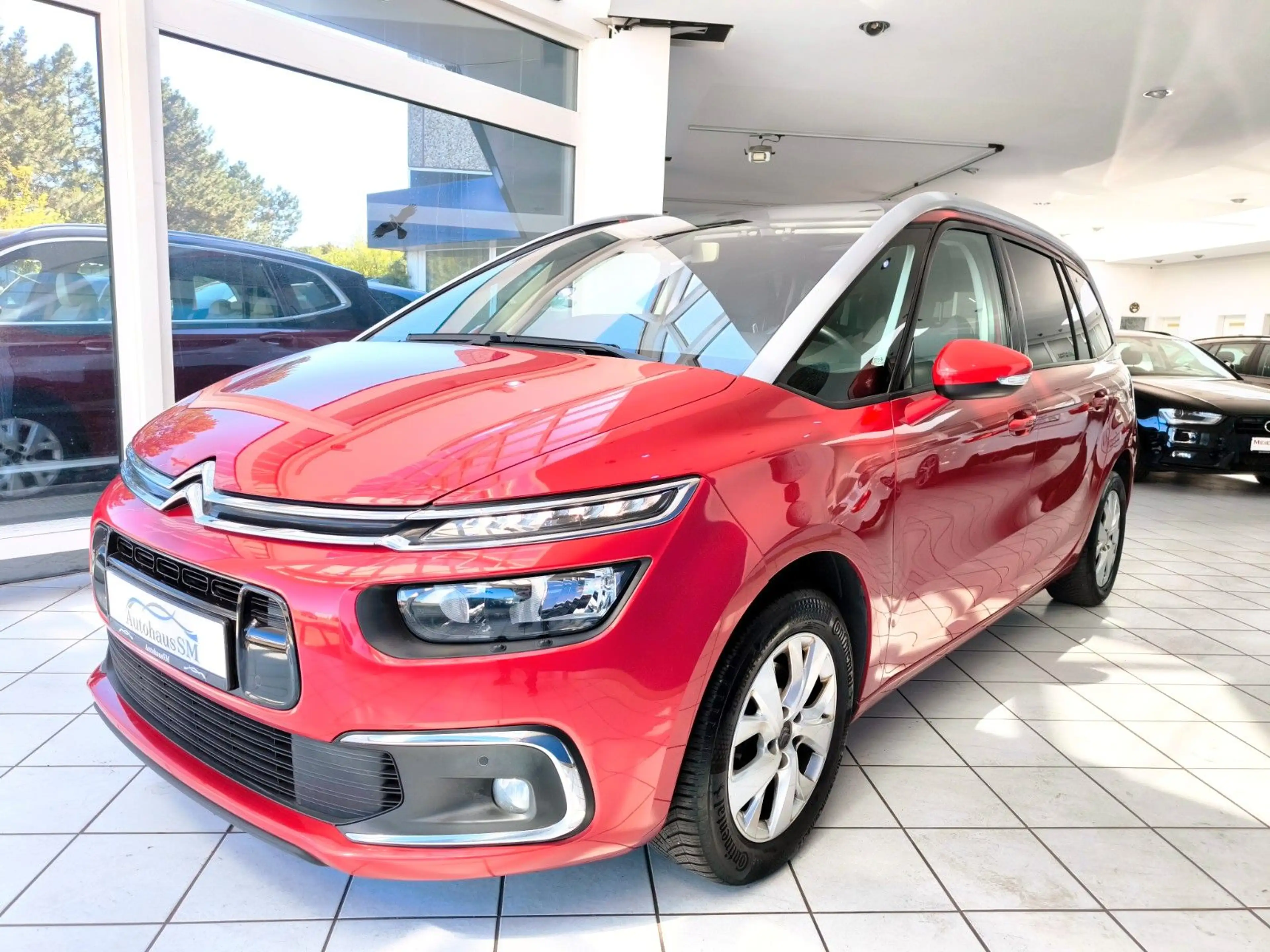 Citroen Grand C4 Picasso Grand C4*Selection*Panorama*Ahk*7 Sitzer* — photo 2