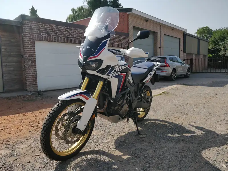 Honda CRF 1000 - foto 8