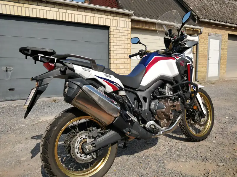 Honda CRF 1000 - foto 4