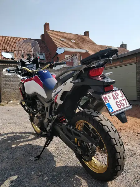 Honda CRF 1000 - foto 6