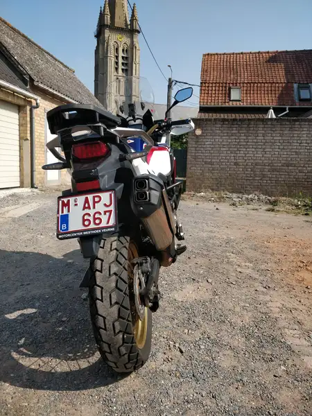 Honda CRF 1000 - foto 5