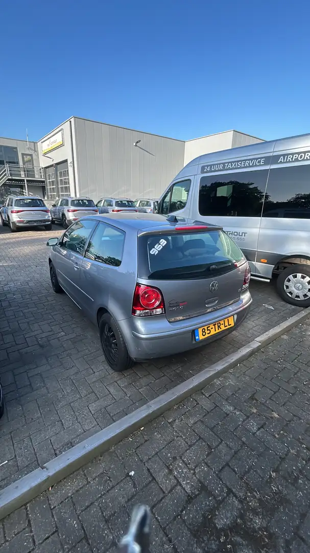 Volkswagen Polo 1.2-12V Optive Grijs - 2
