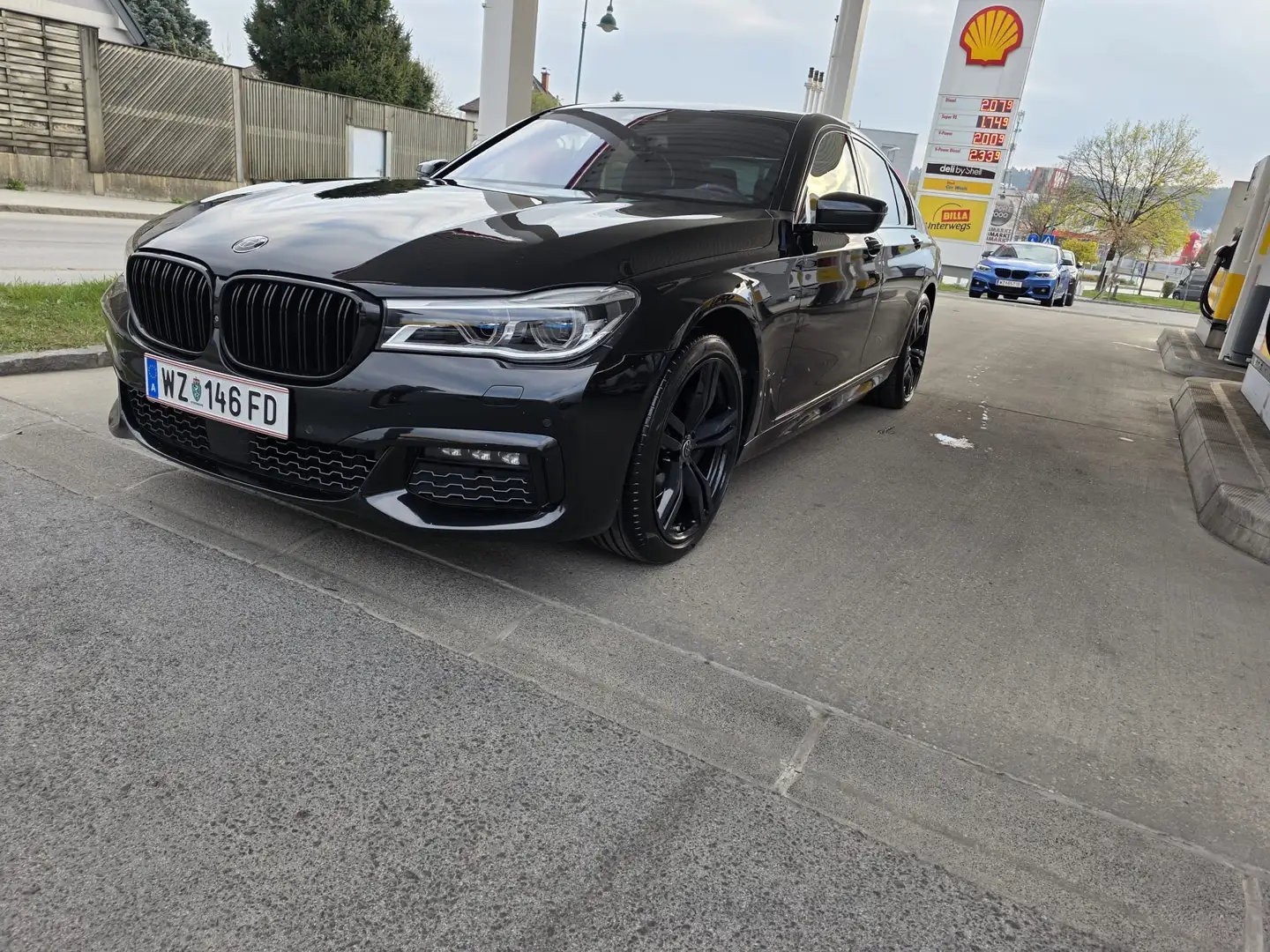 BMW 730 730d xDrive Aut. M-Paket innen/außen - 1