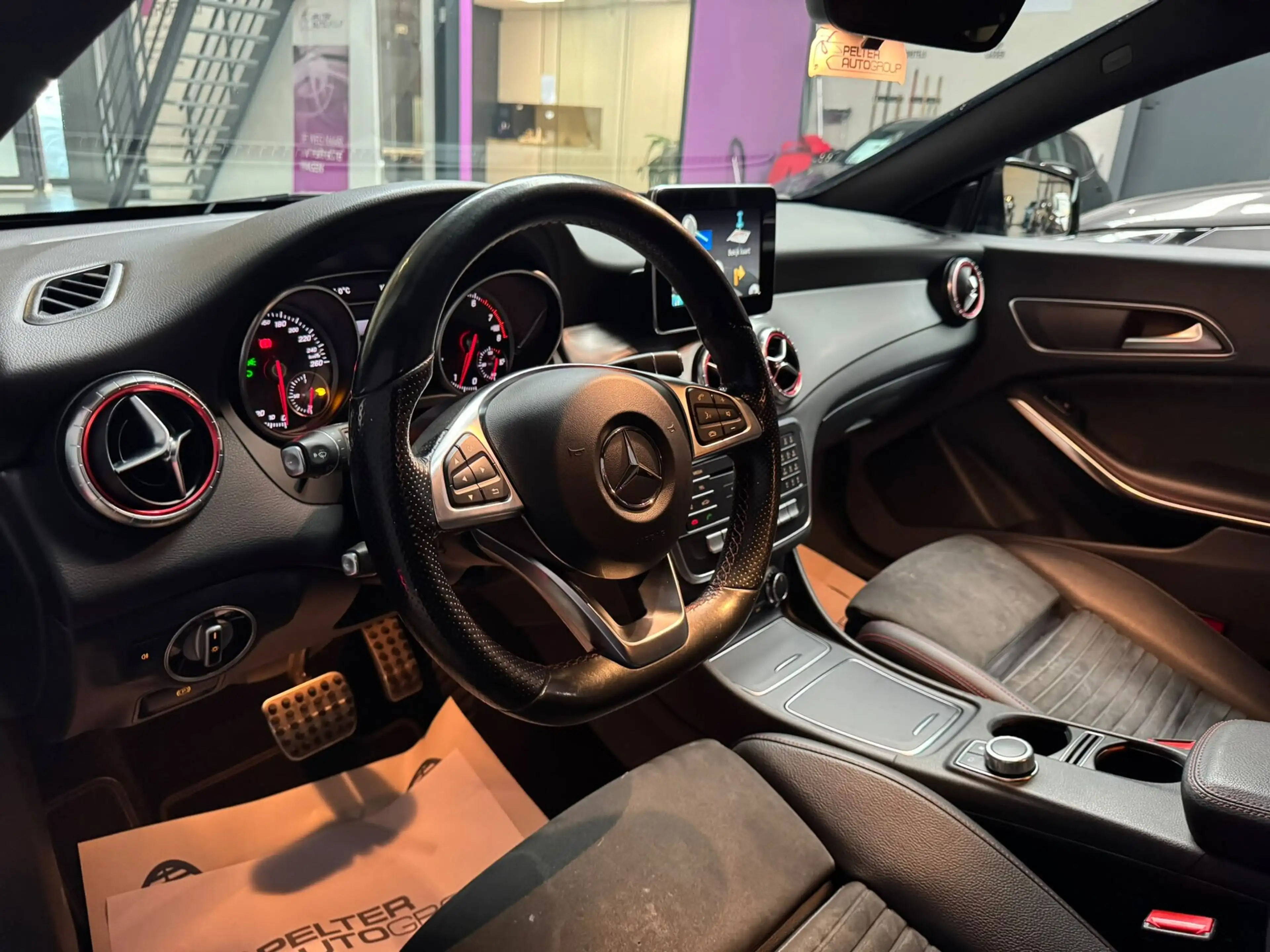 Mercedes-Benz CLA 180 Benzine Automaat GPS Camera — photo 13
