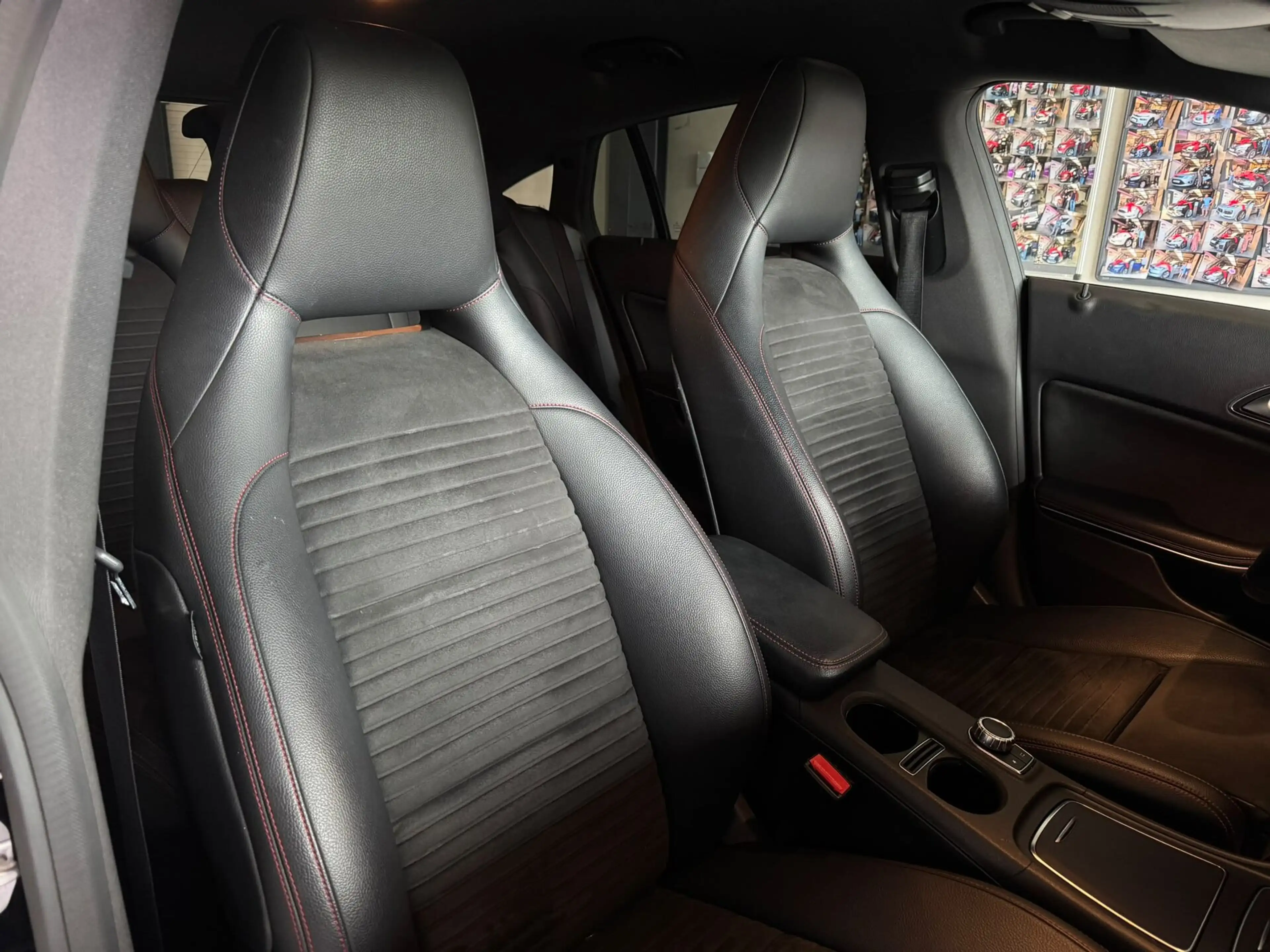 Mercedes-Benz CLA 180 Benzine Automaat GPS Camera — photo 9