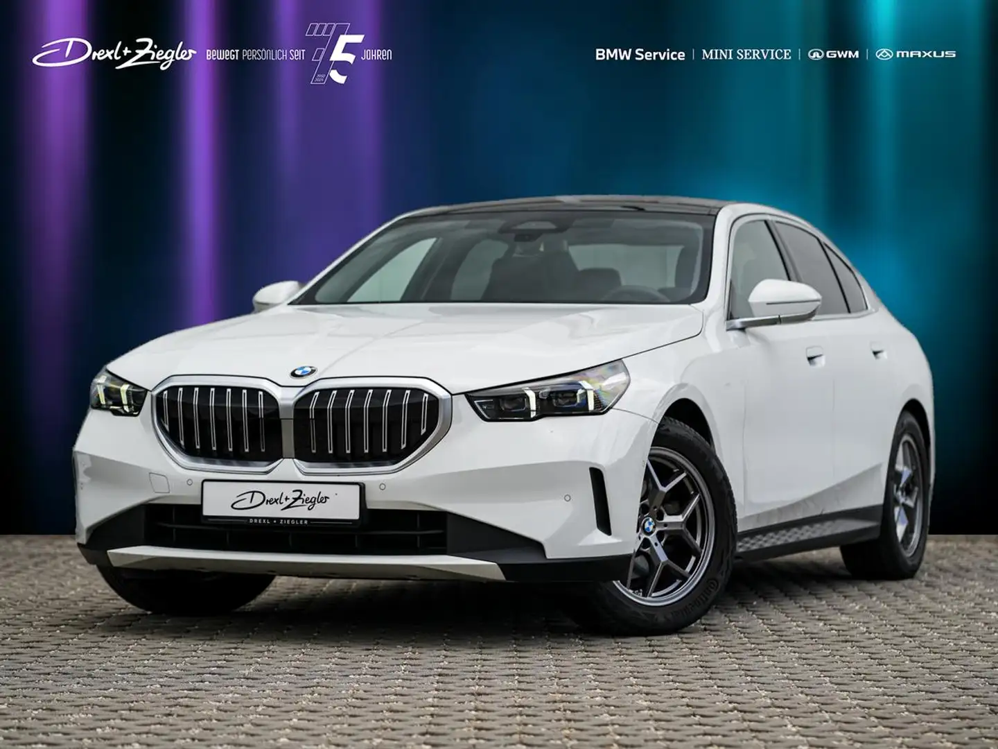 BMW 520 i Limosine ACC AdLED PanoramaDach H&K S-Glas Wit - 1