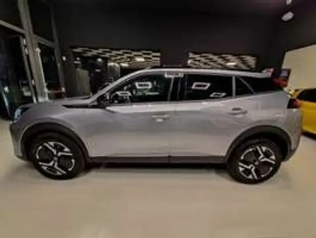 Peugeot 2008 view 3
