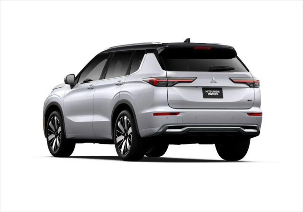 Mitsubishi Outlander снимка Mitsubishi Outlander