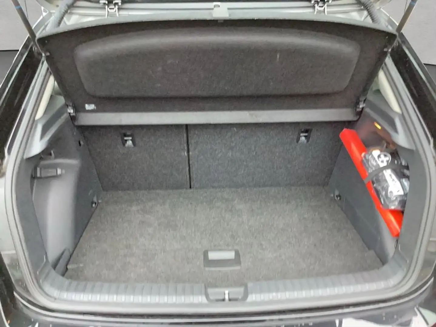 Skoda Fabia 1.0 TSI Ambition, Business- Paket, LED,PDC Schwarz - 2