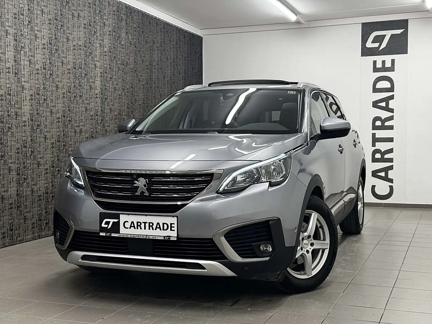 Peugeot 5008 1,6 BlueHDI 120 S&S EAT6 Allure / PANORAMAD./ N... Grau - 1