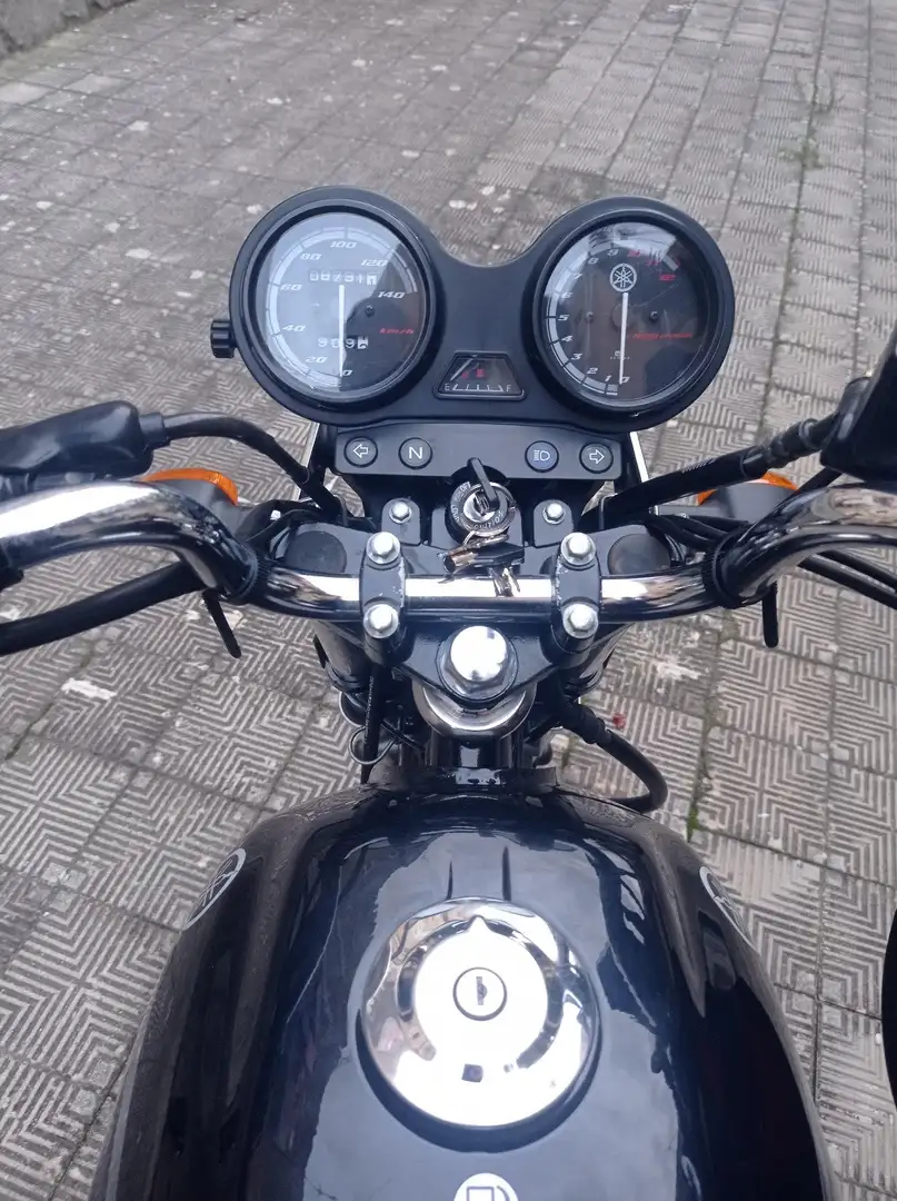 Yamaha YBR 125 Negro - 2
