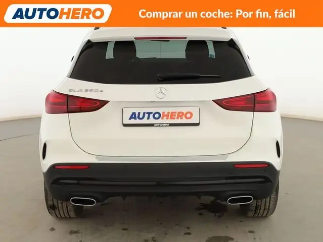 Mercedes-Benz Gla view 5