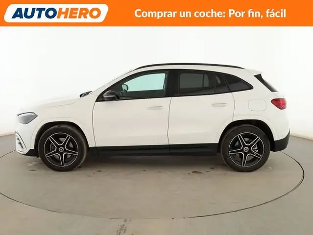 Mercedes-Benz Gla view 3