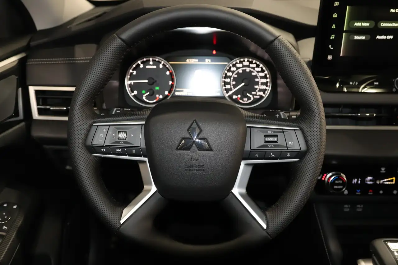 Mitsubishi Outlander снимка Mitsubishi Outlander