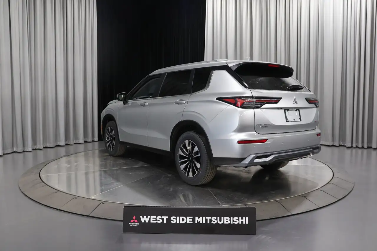 Mitsubishi Outlander снимка Mitsubishi Outlander