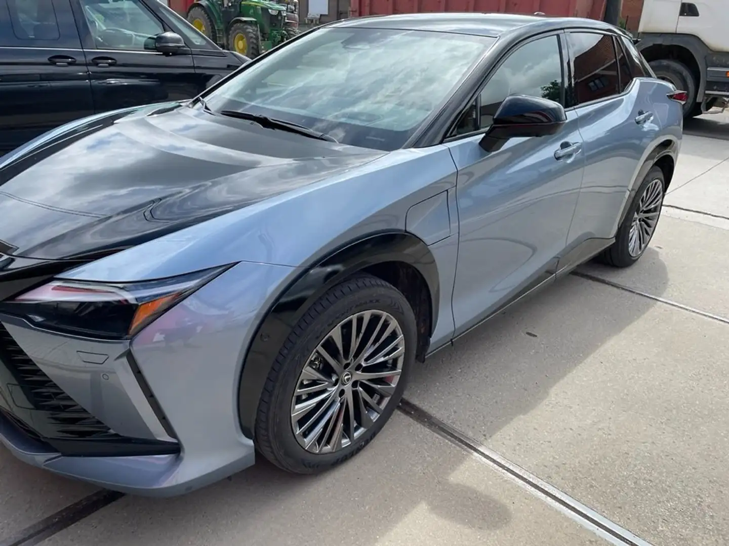 Lexus RZ RZ 450e AT AWD PRIVILEGE LINE PANODAK Gris - 2