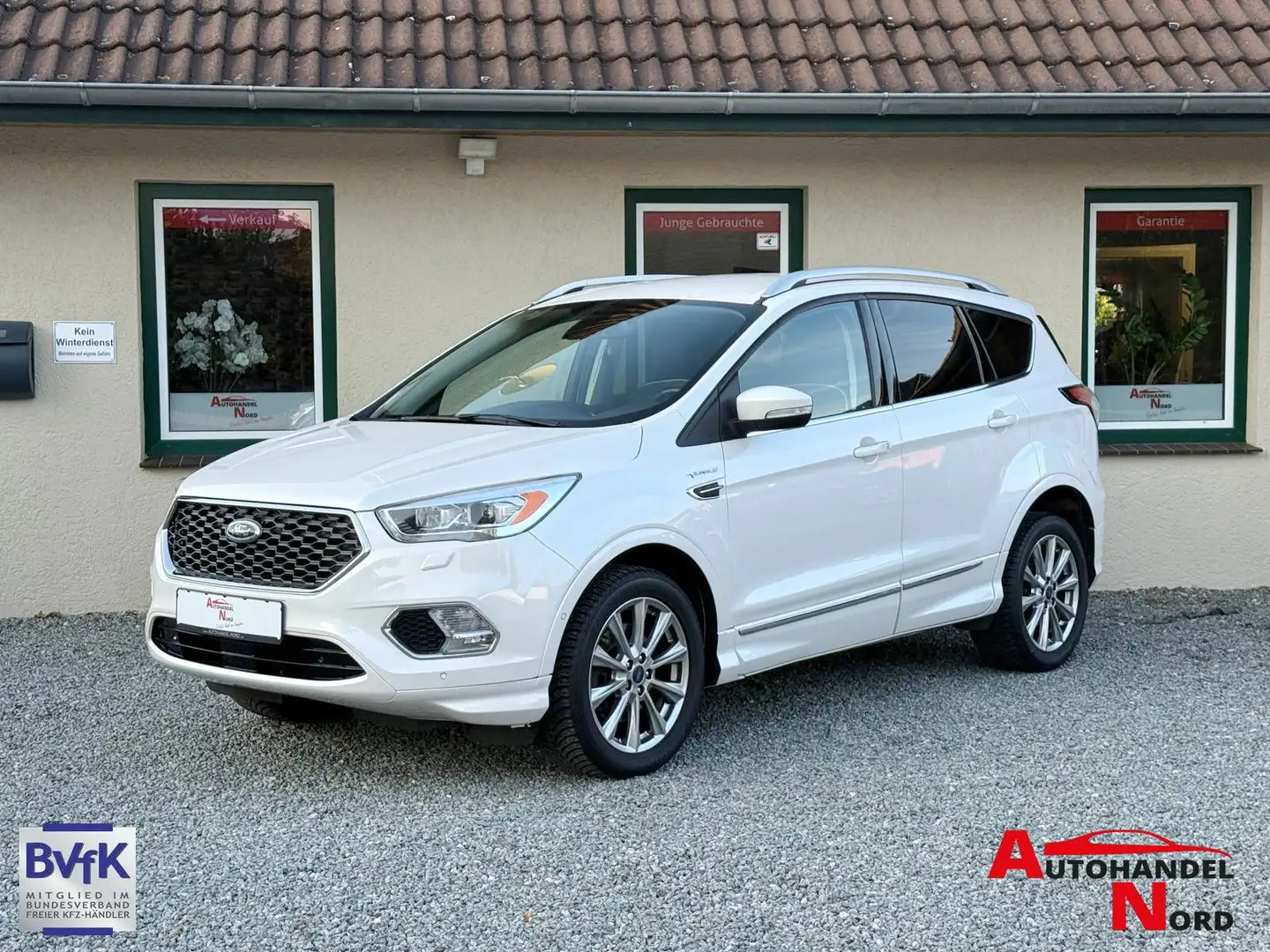 Ford Kuga Vignale 1.5 Autom/AHK/NAVI/LEDER/XENON/VOLL Blanc - 1